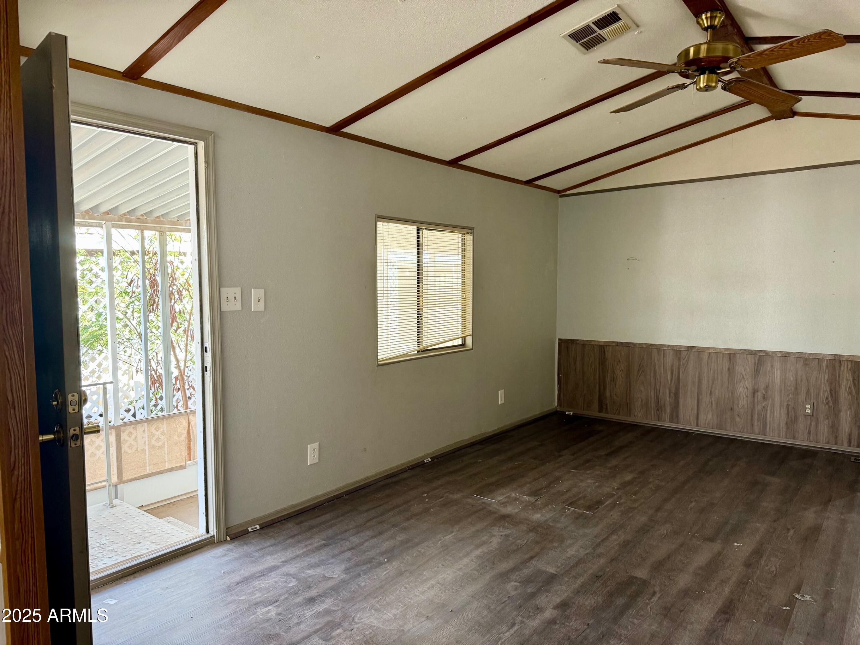 6942 W Olive Avenue Property Photo 11