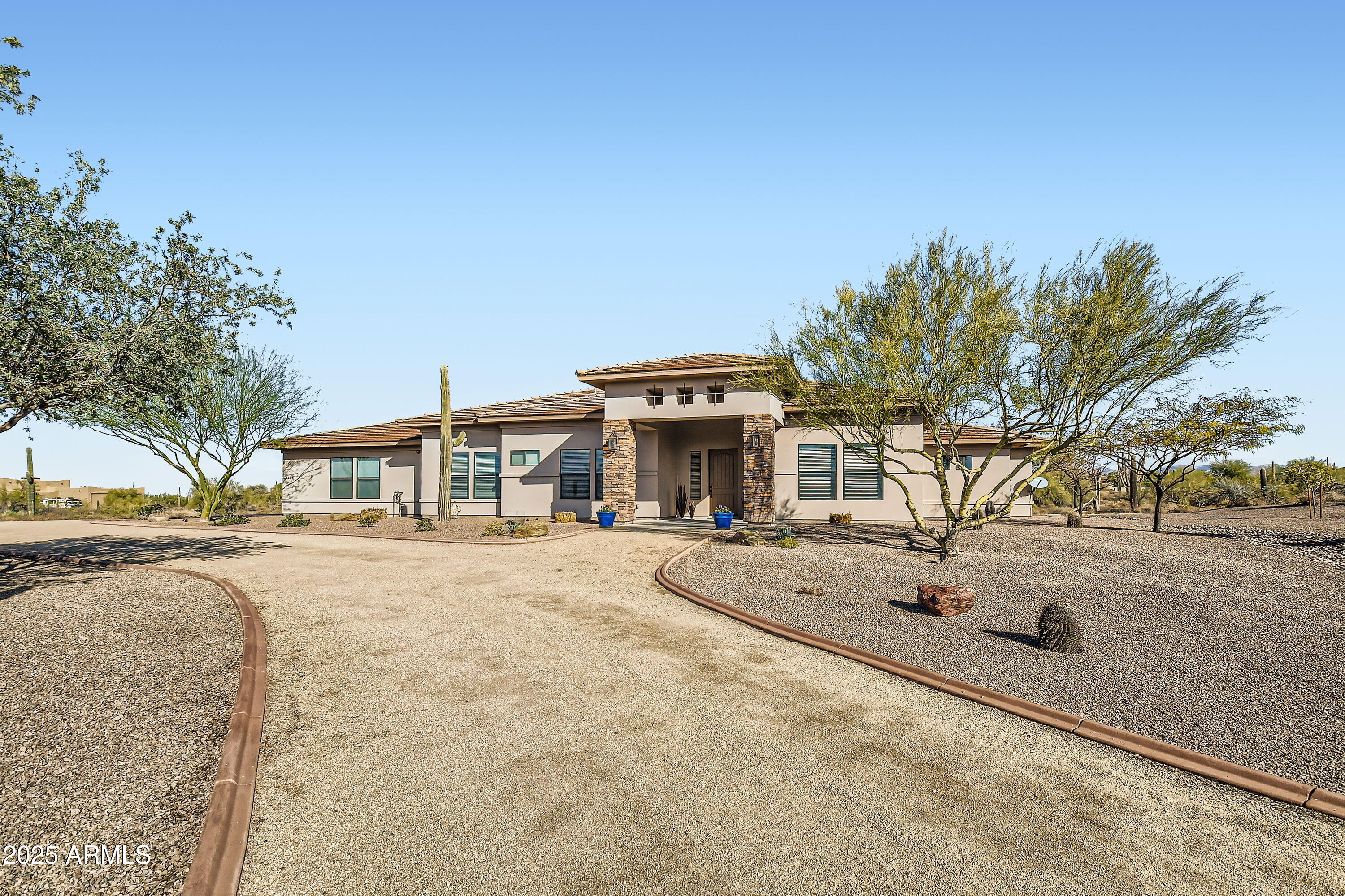 7080 E Mark Lane Property Photo 1