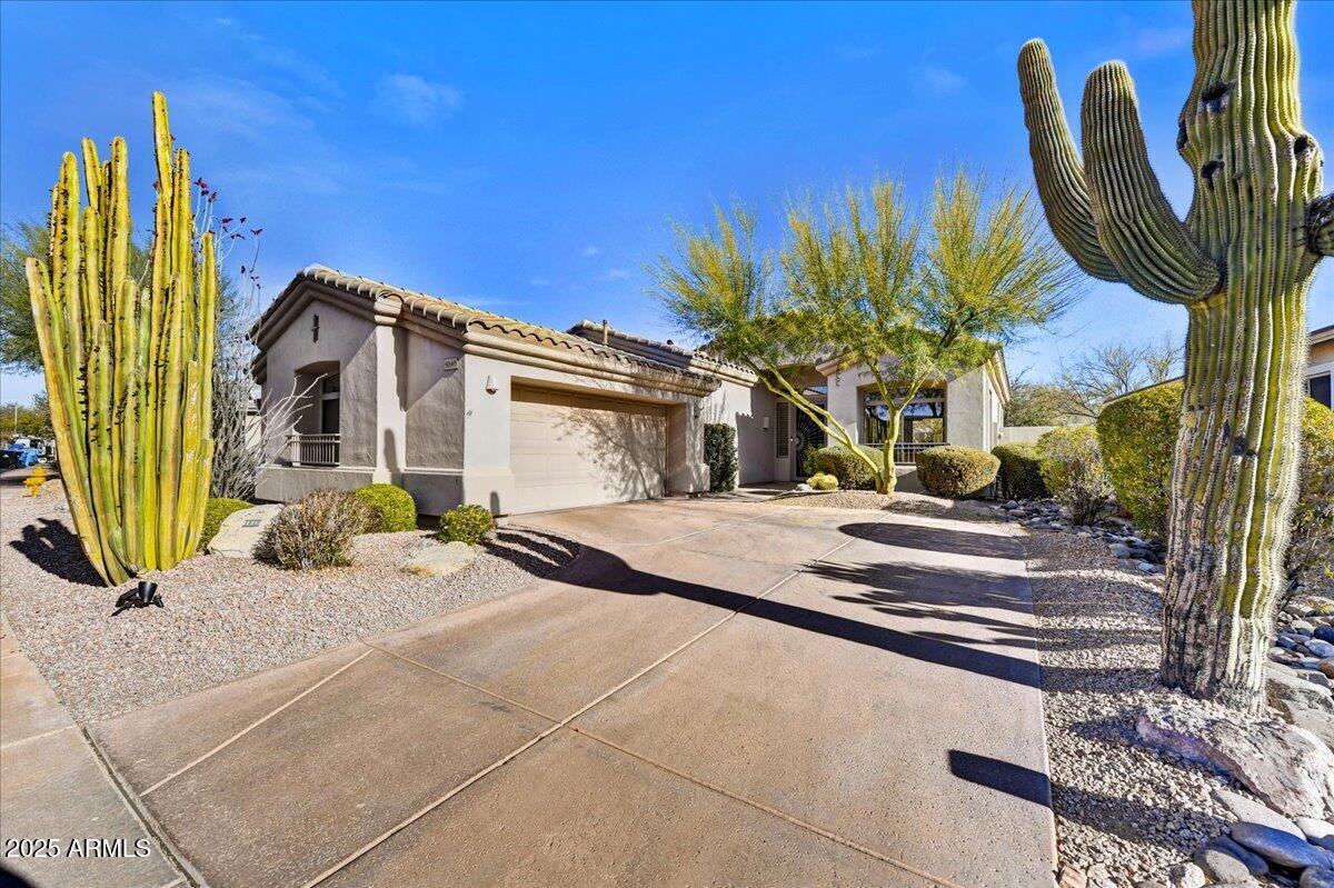 5040 E Robin Lane Property Photo 1