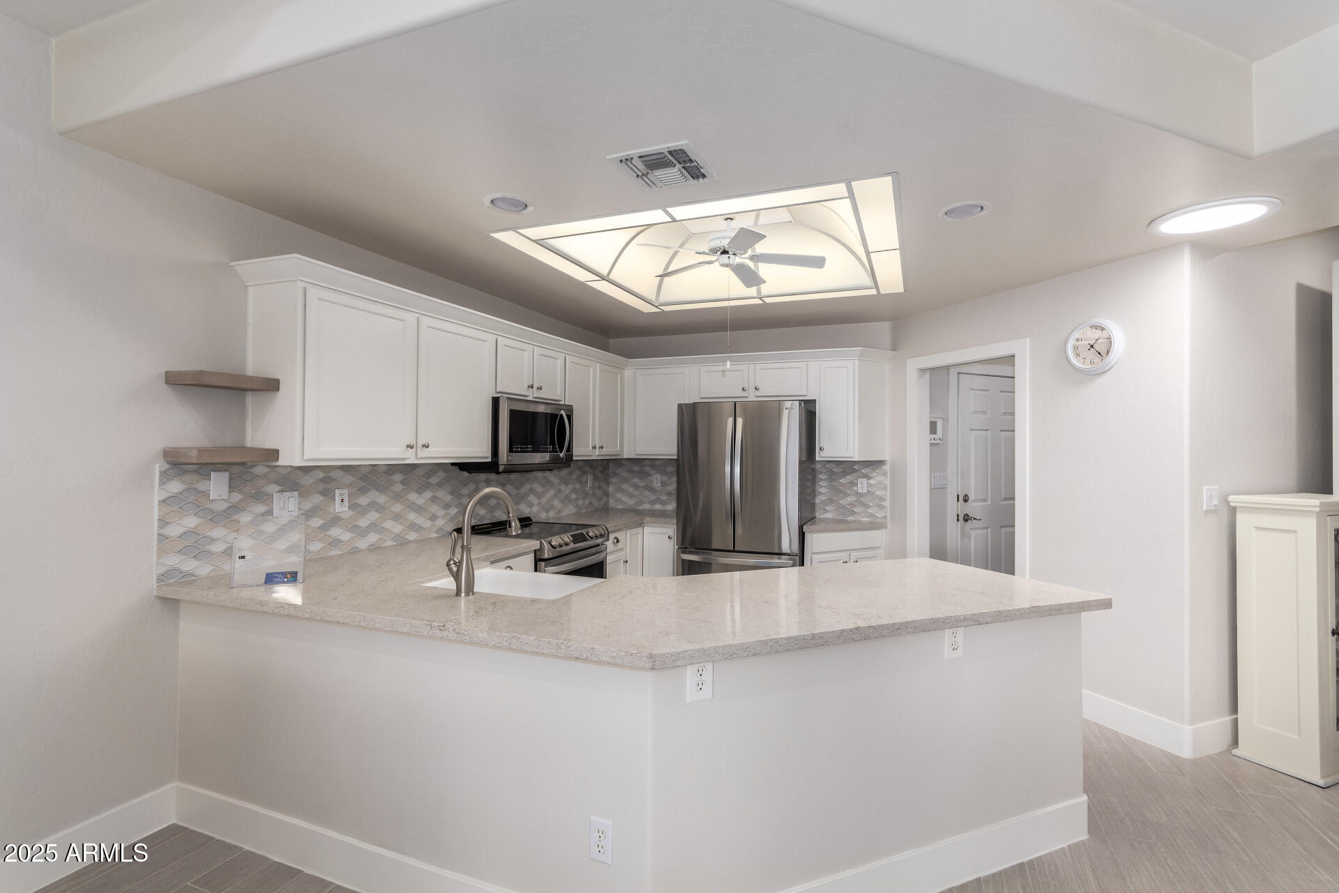 4202 E Broadway Road Property Photo 11