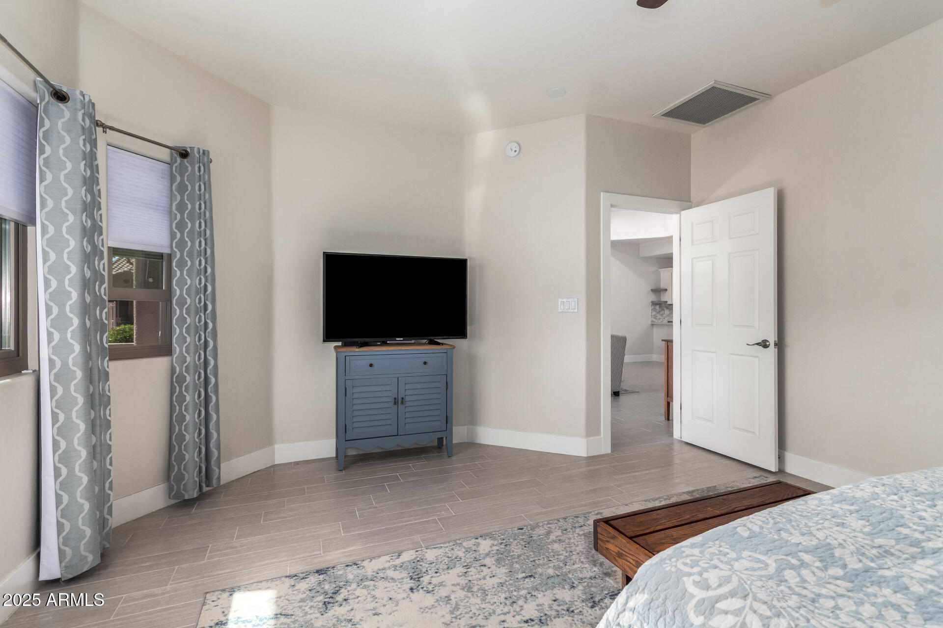 4202 E Broadway Road Property Photo 18