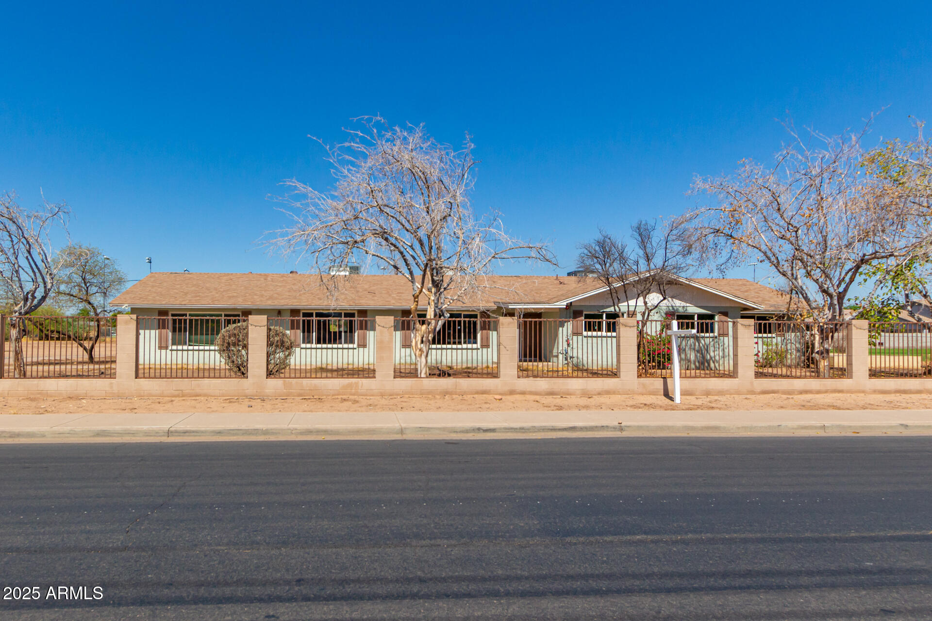 1326 E Wier Avenue Property Photo