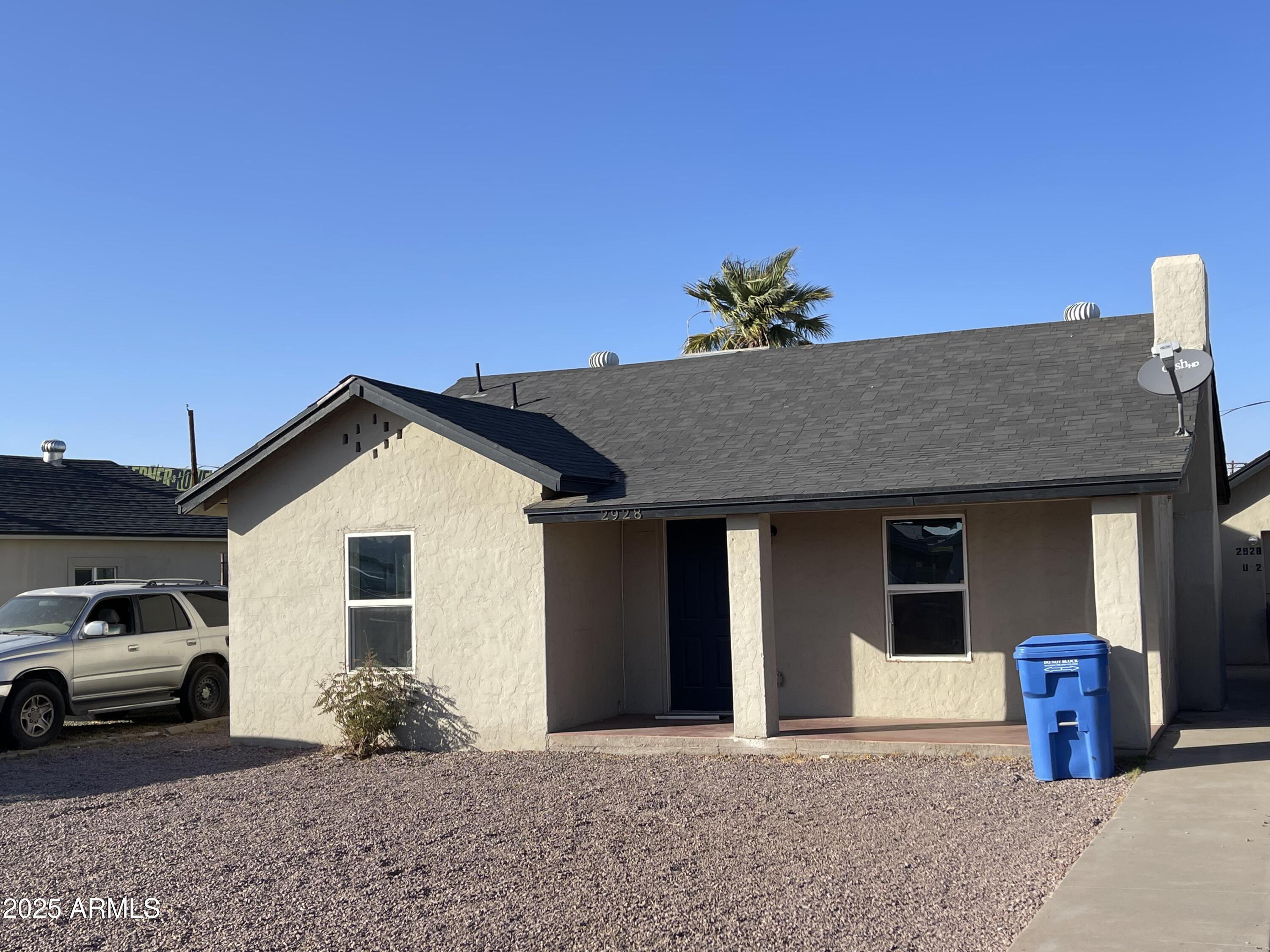 2924 E Monroe Street Property Photo