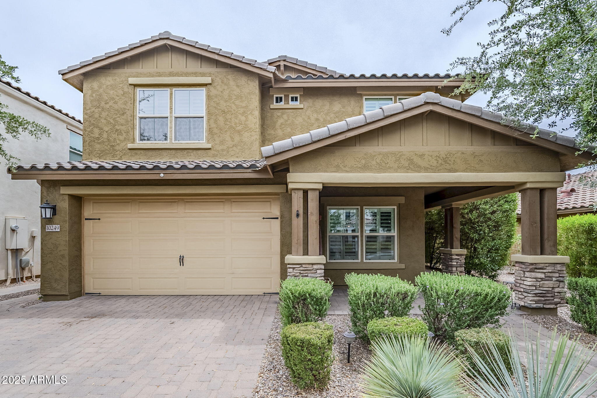 10249 E Kinetic Drive Property Photo 1