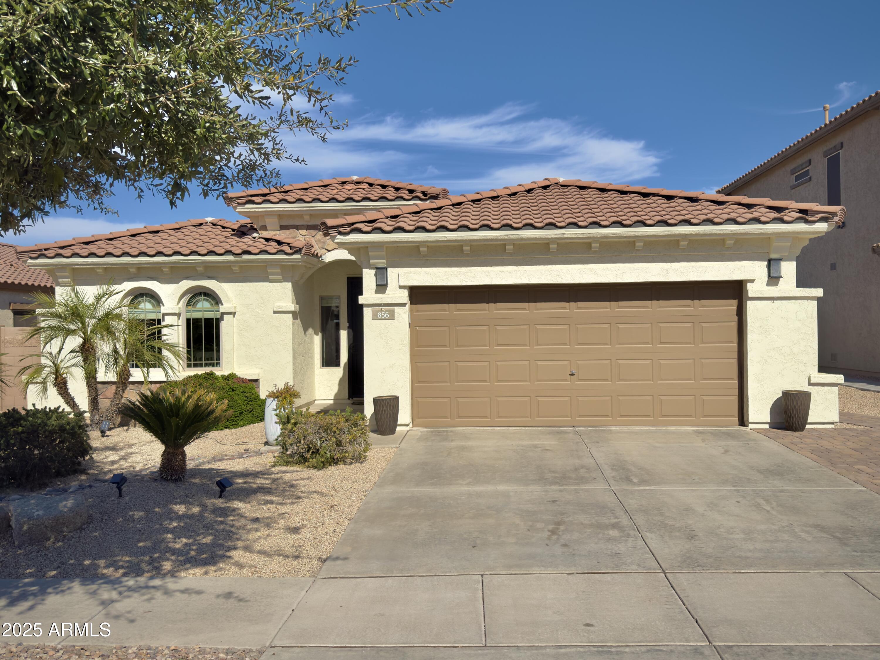 856 E Indian Wells Place Property Photo 1