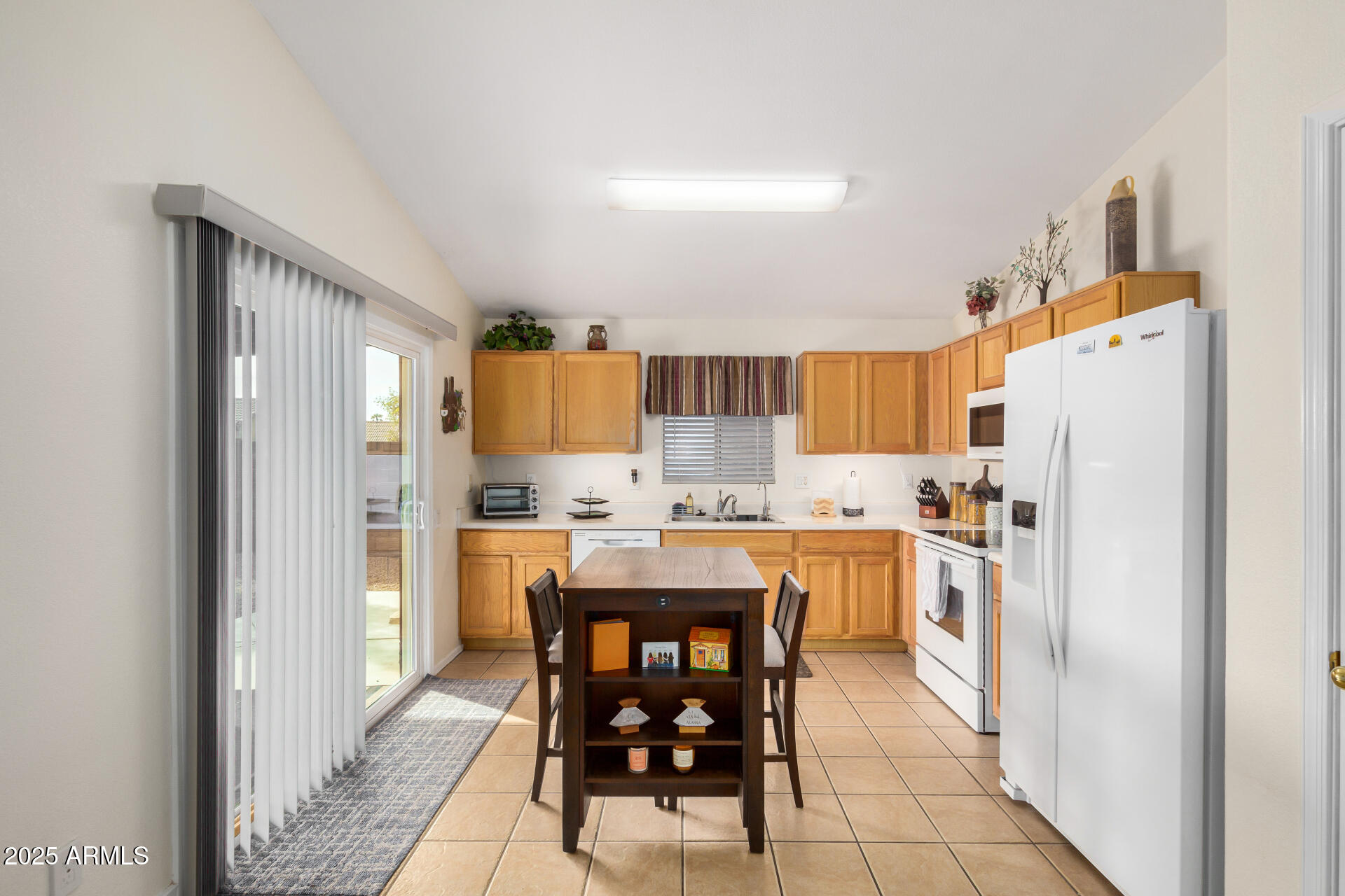1165 W 4th Avenue Property Photo 11