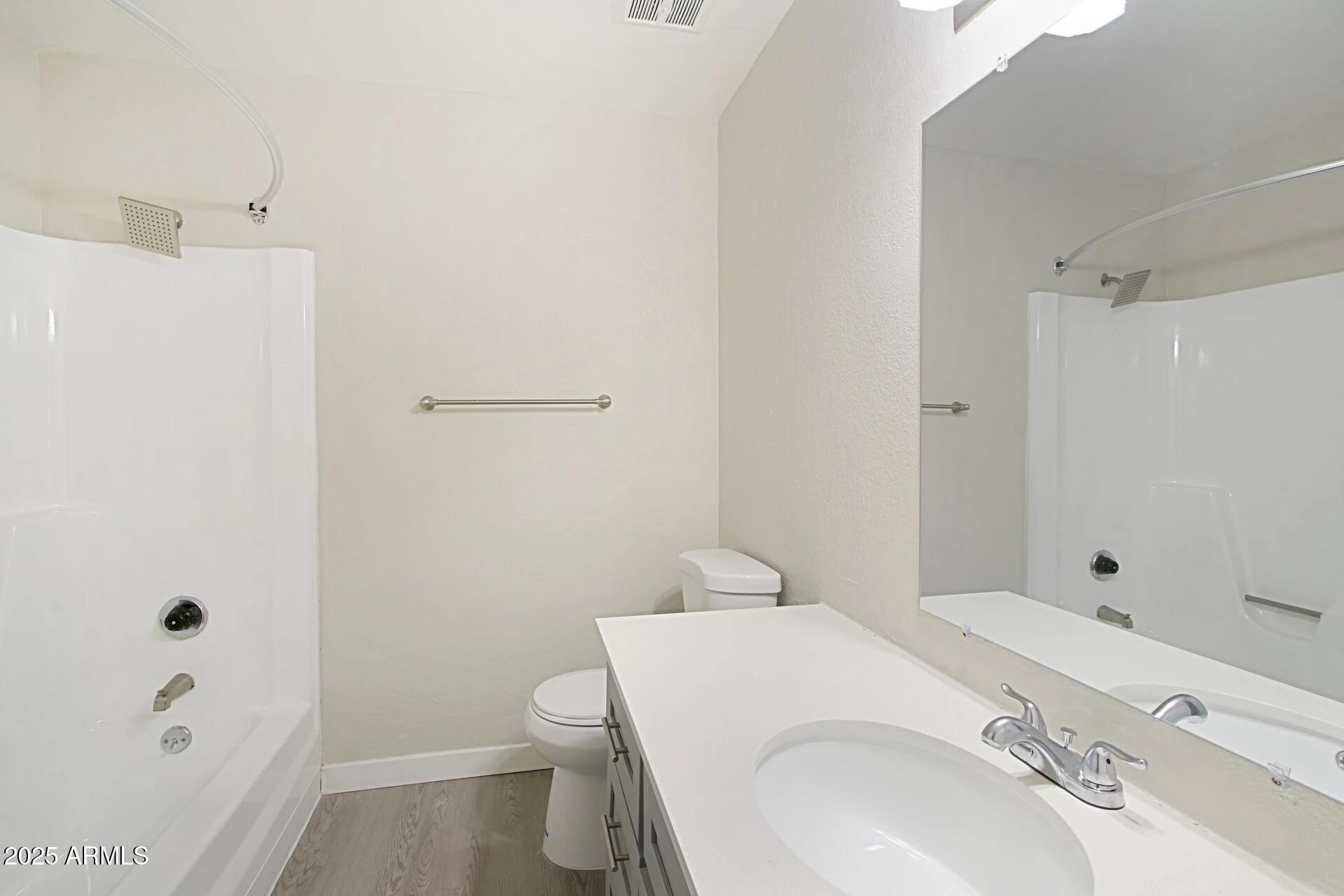 15620 N 25th Avenue Property Photo 6