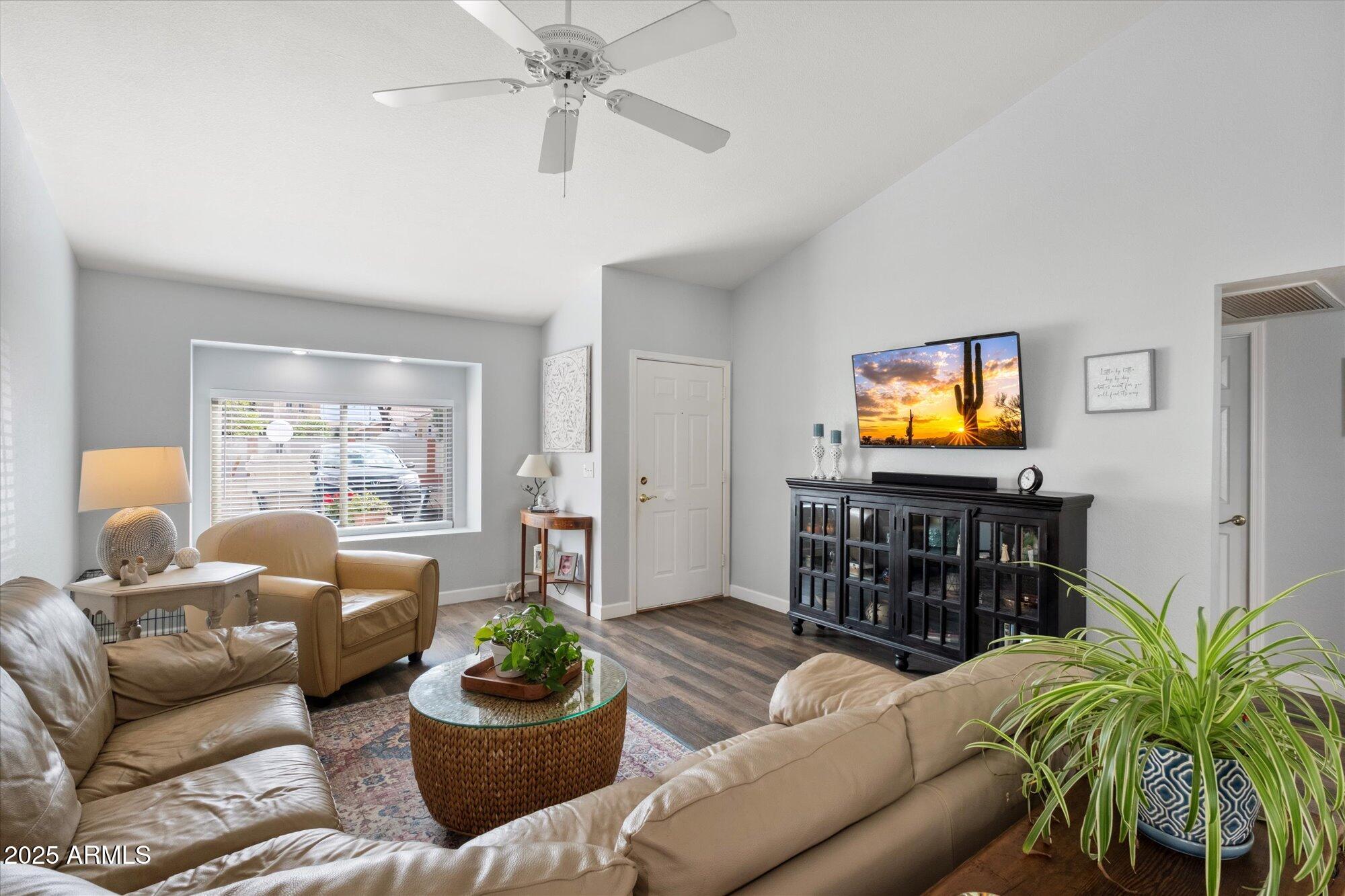 542 S Higley Road Property Photo 8