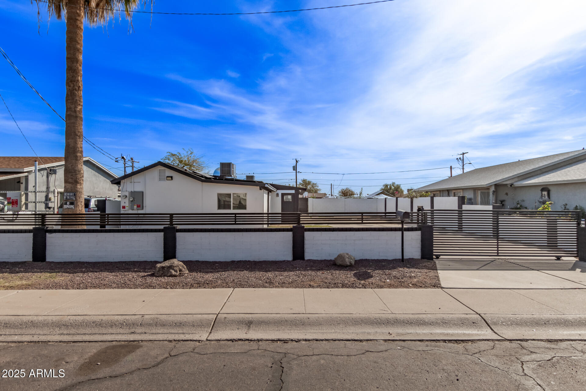 13805 N Luna Street Property Photo 1