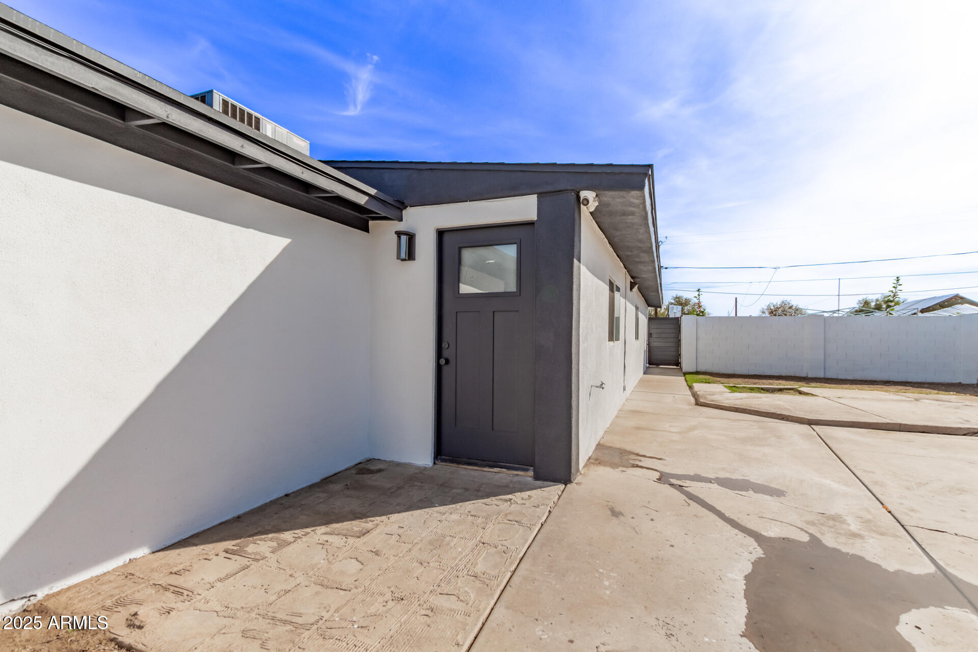13805 N Luna Street Property Photo 2