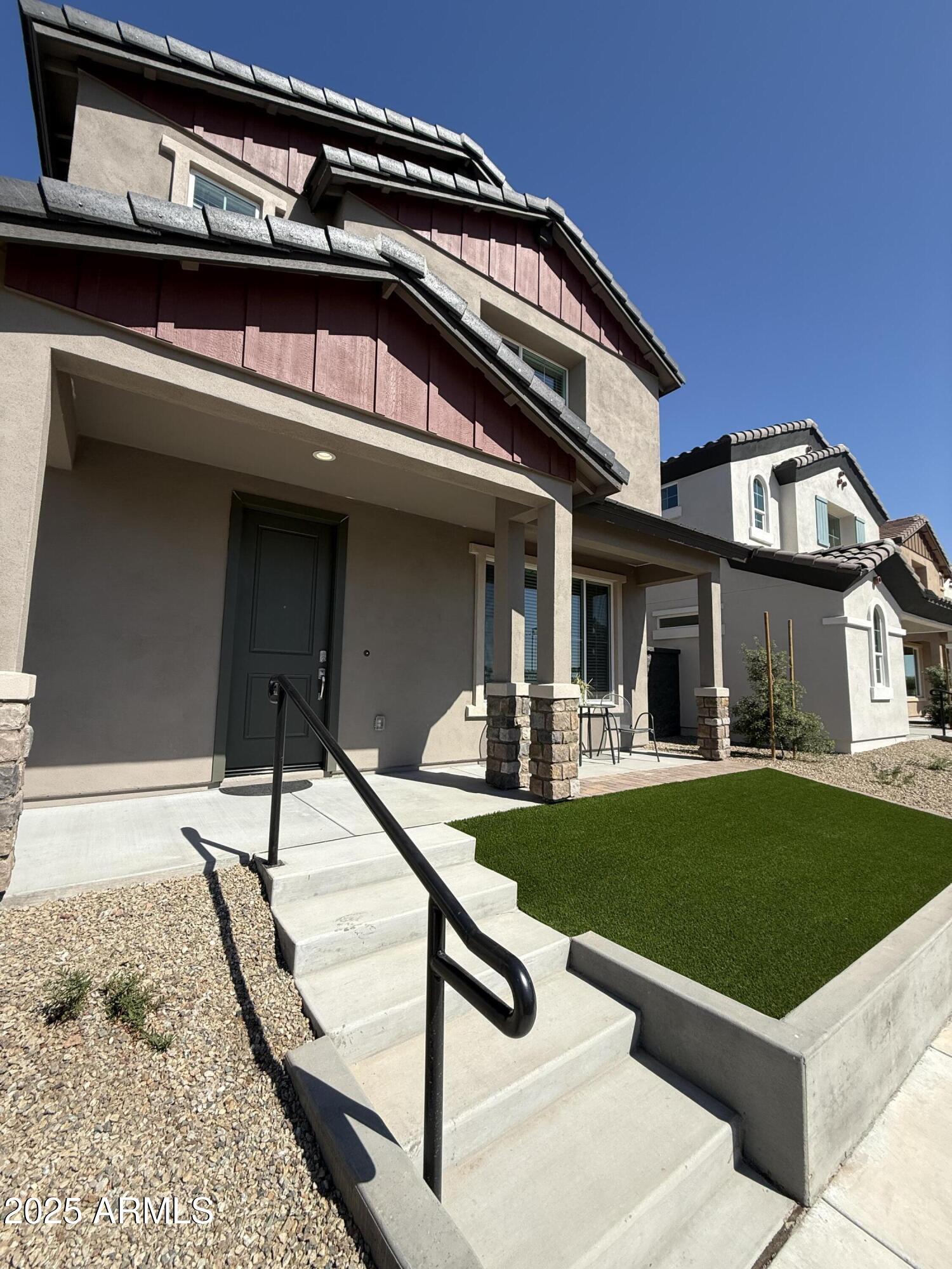 470 S Soho Lane Property Photo 1