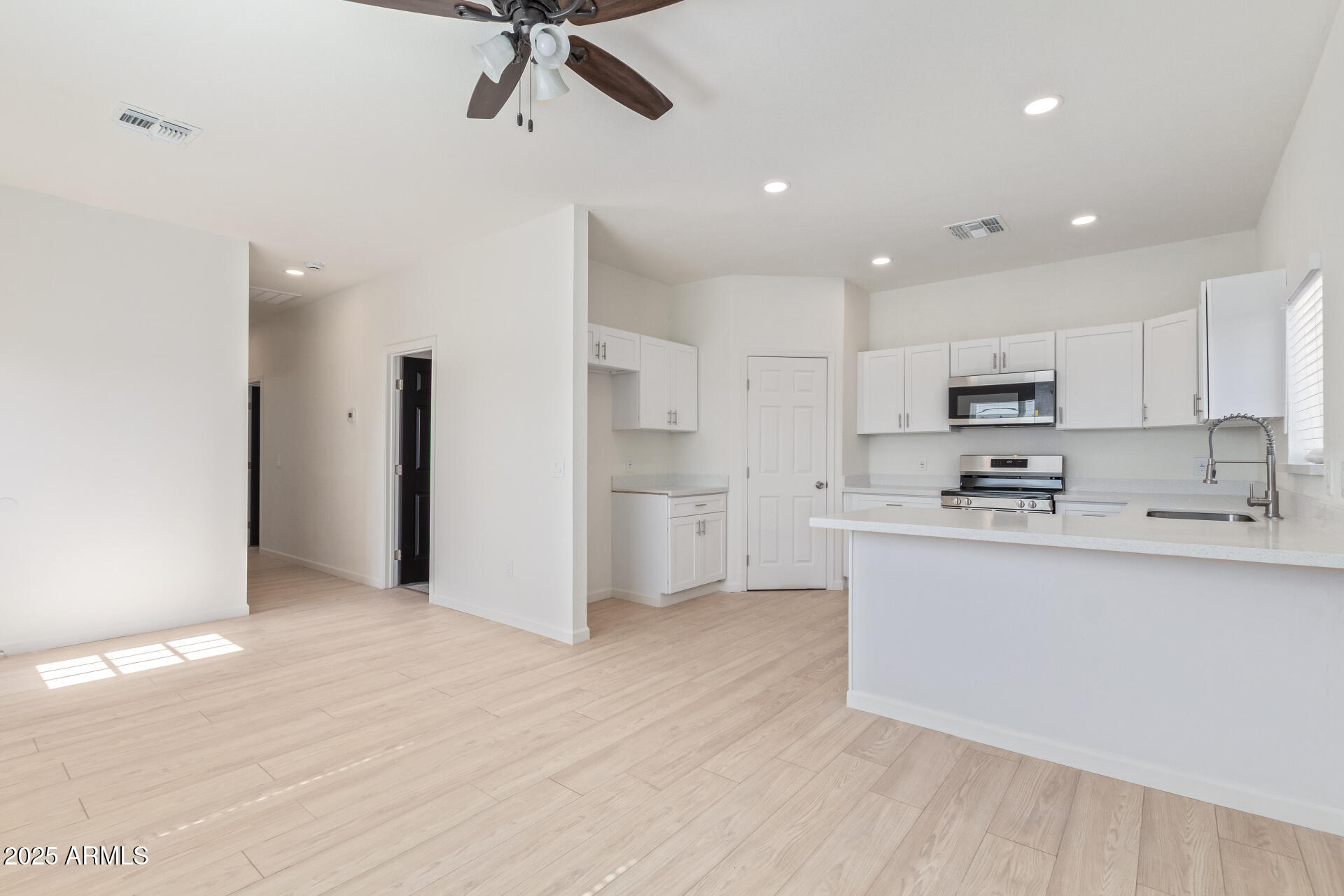 463 W Taylor Avenue Property Photo