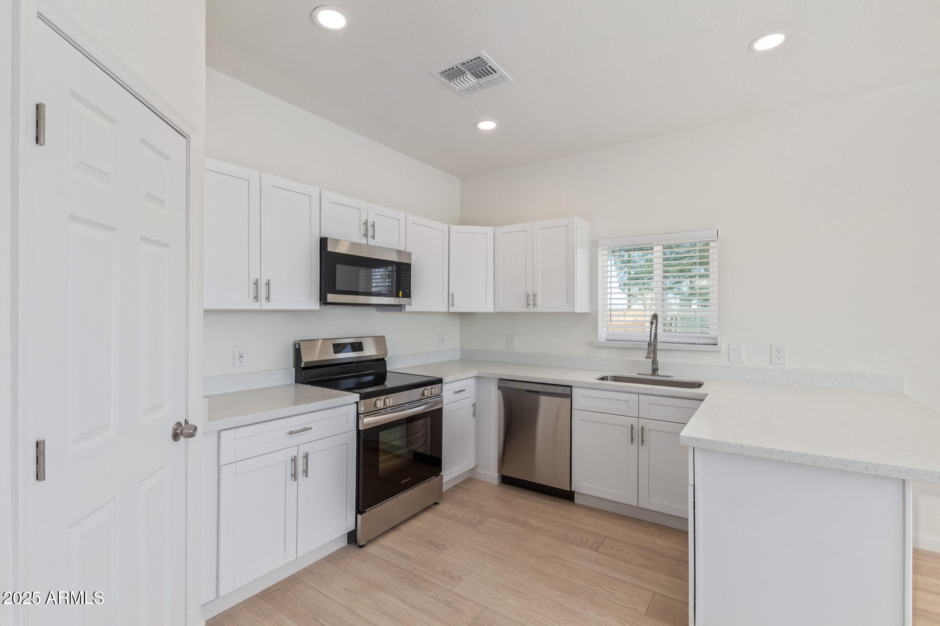 463 W Taylor Avenue Property Photo 3