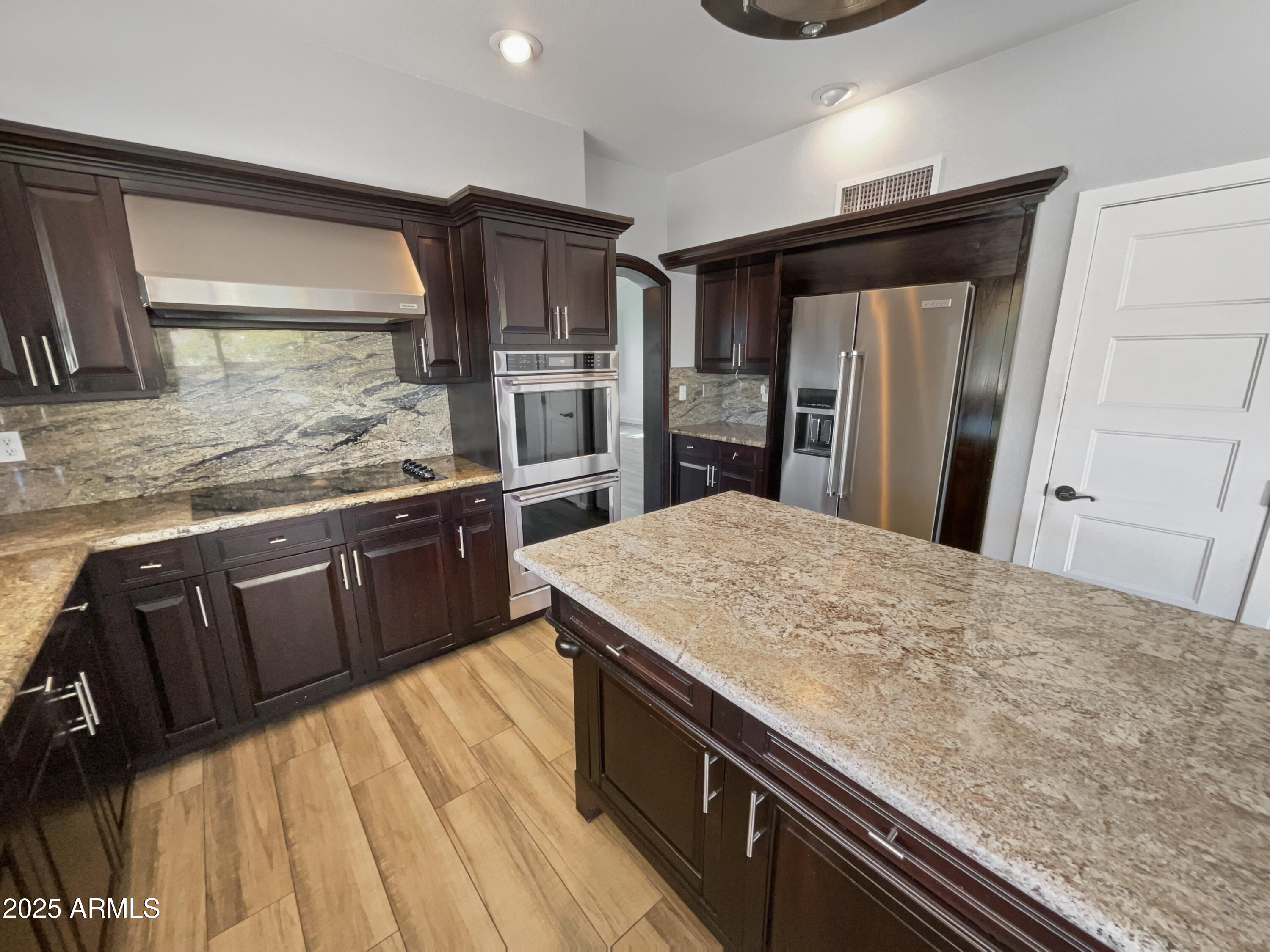 14645 S 25th Place Property Photo 16