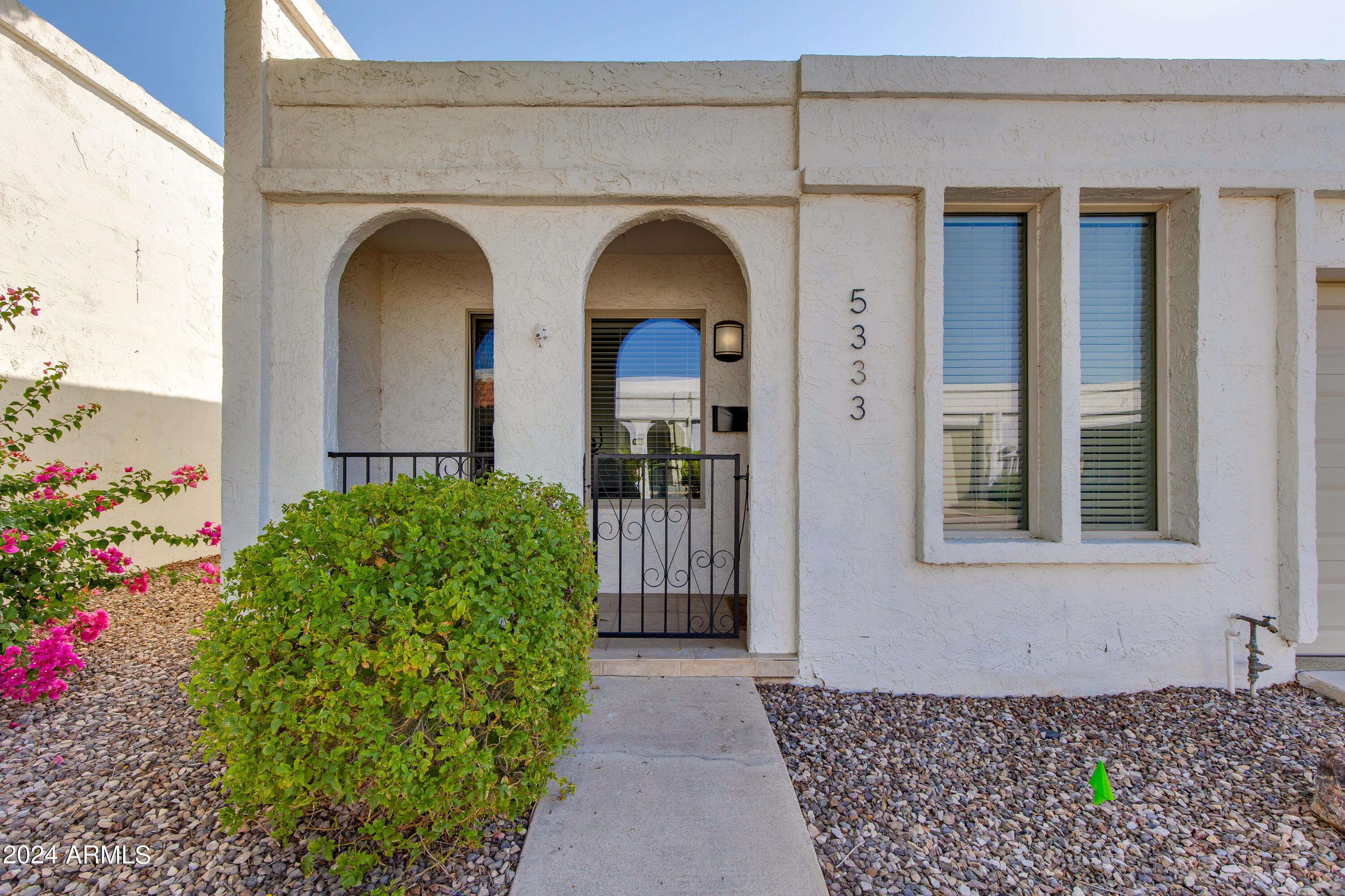 5333 N Las Casitas Place Property Photo 2