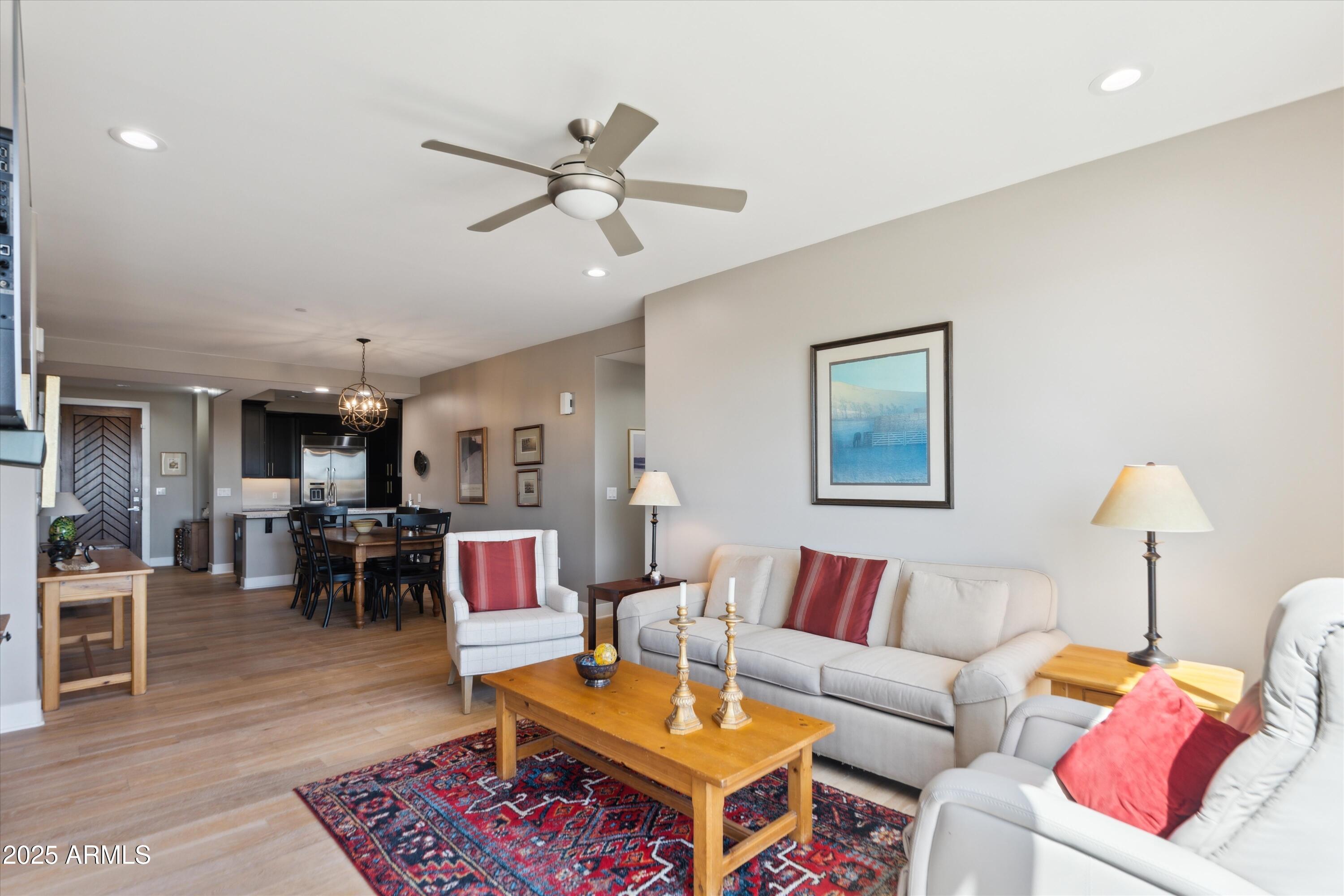 4805 N Woodmere Fairway Property Photo 18