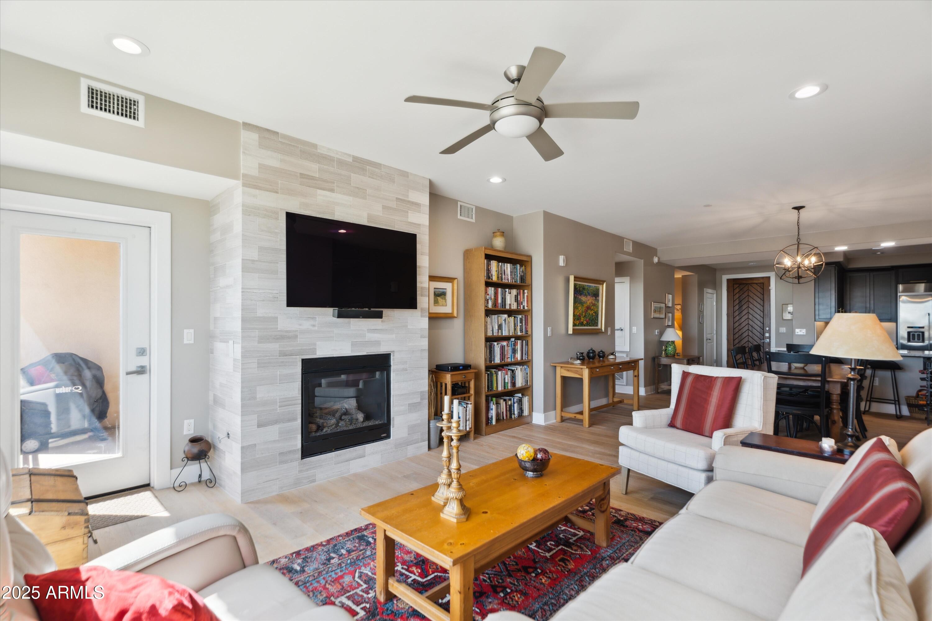4805 N Woodmere Fairway Property Photo 19