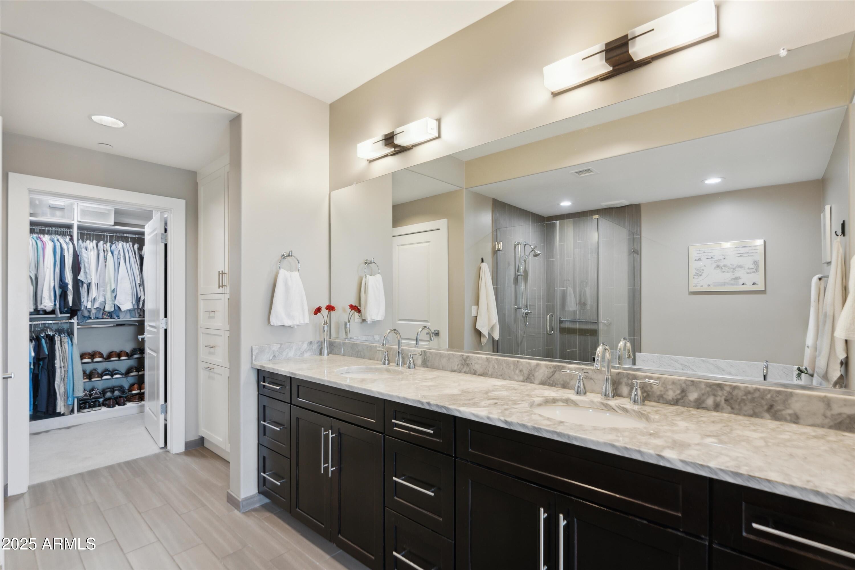 4805 N Woodmere Fairway Property Photo 26