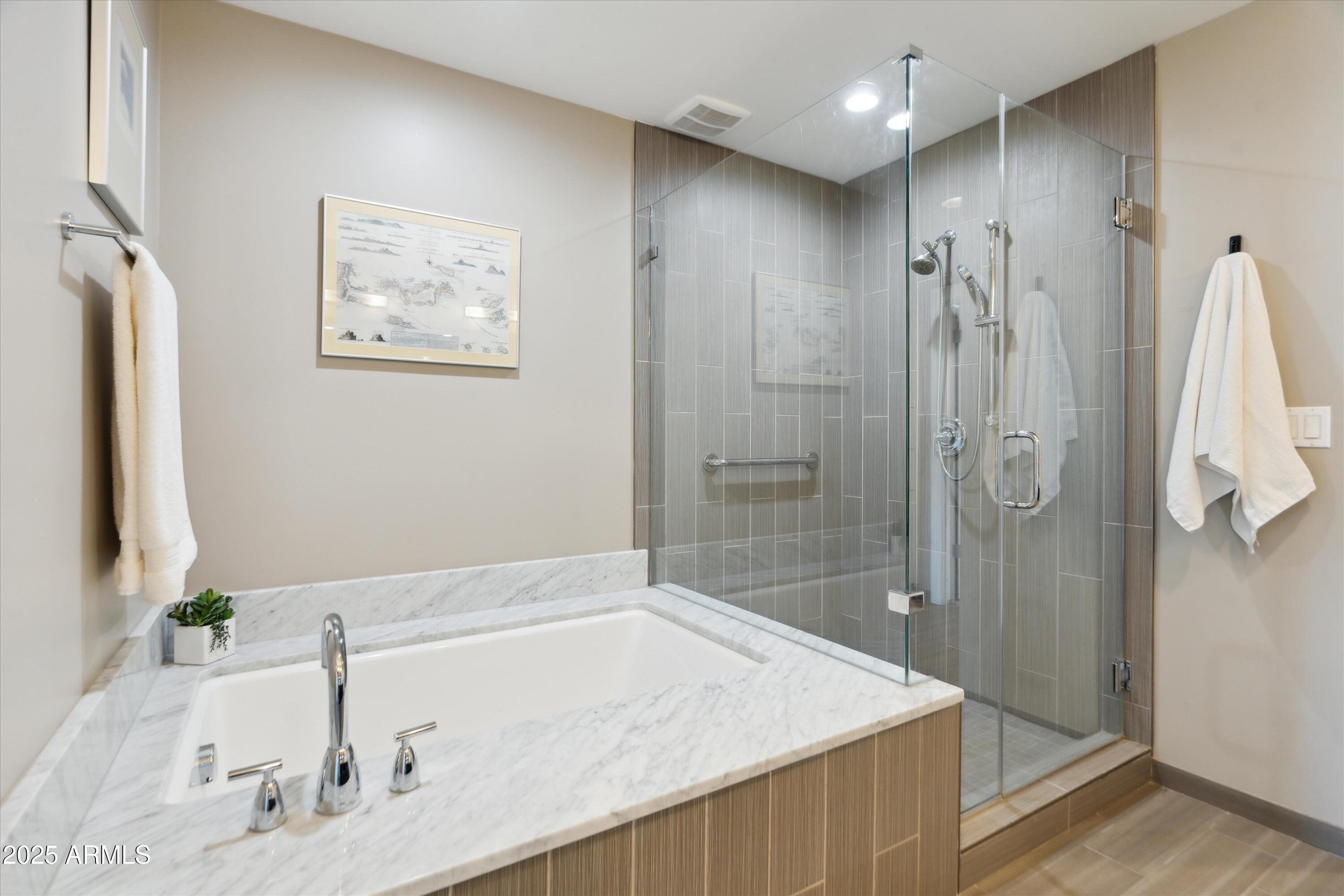 4805 N Woodmere Fairway Property Photo 27