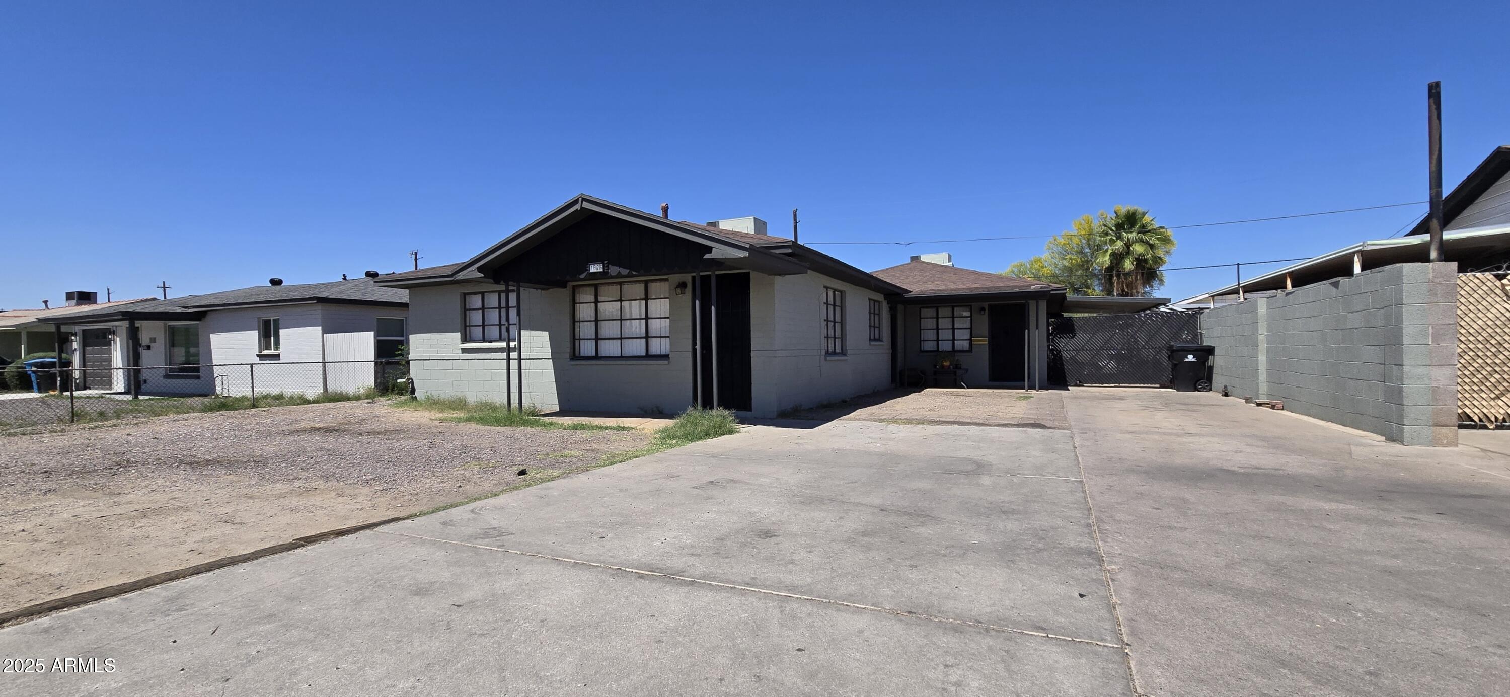 1926 E Osborn Road Property Photo