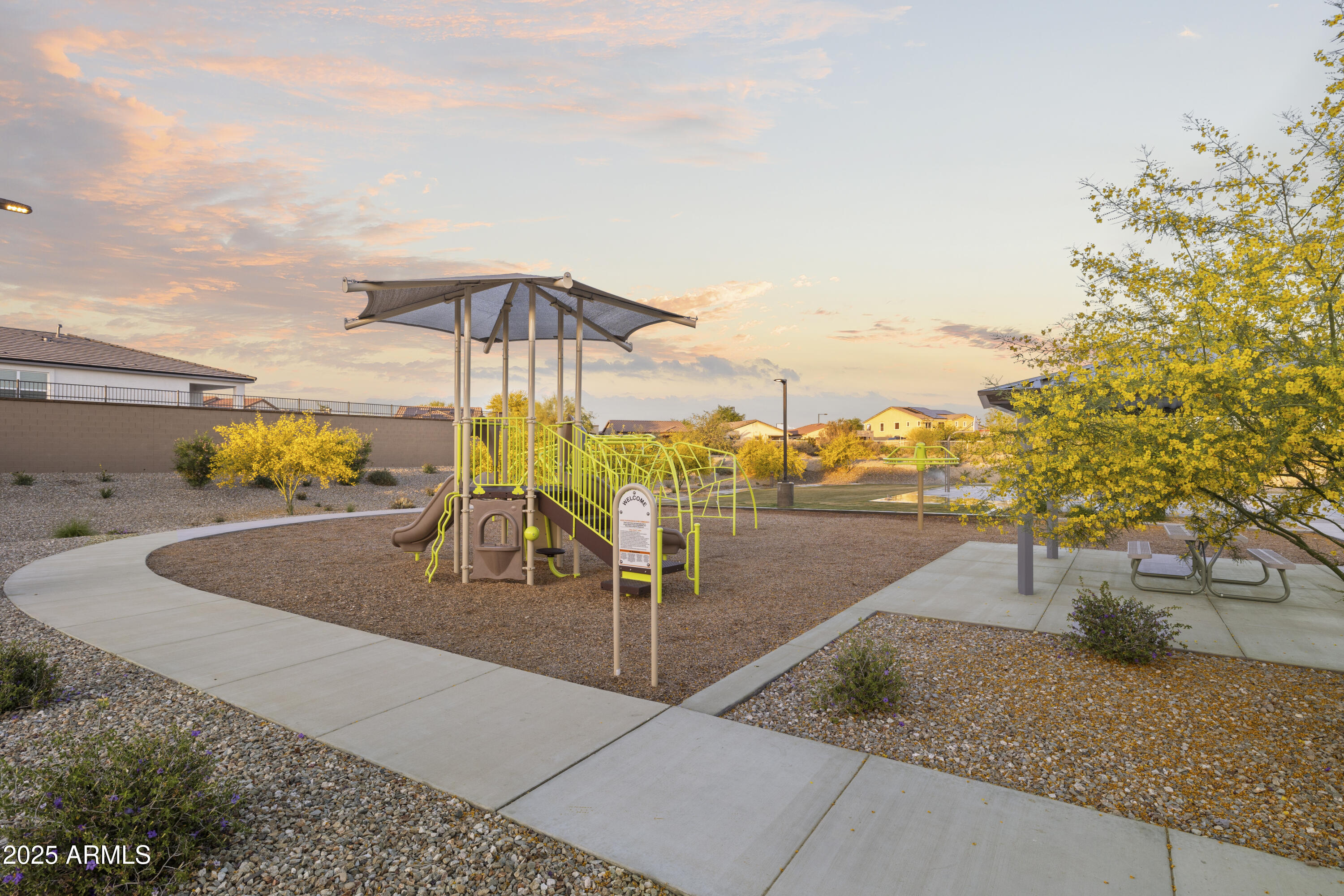 23997 W Cocopah Street Property Photo 32