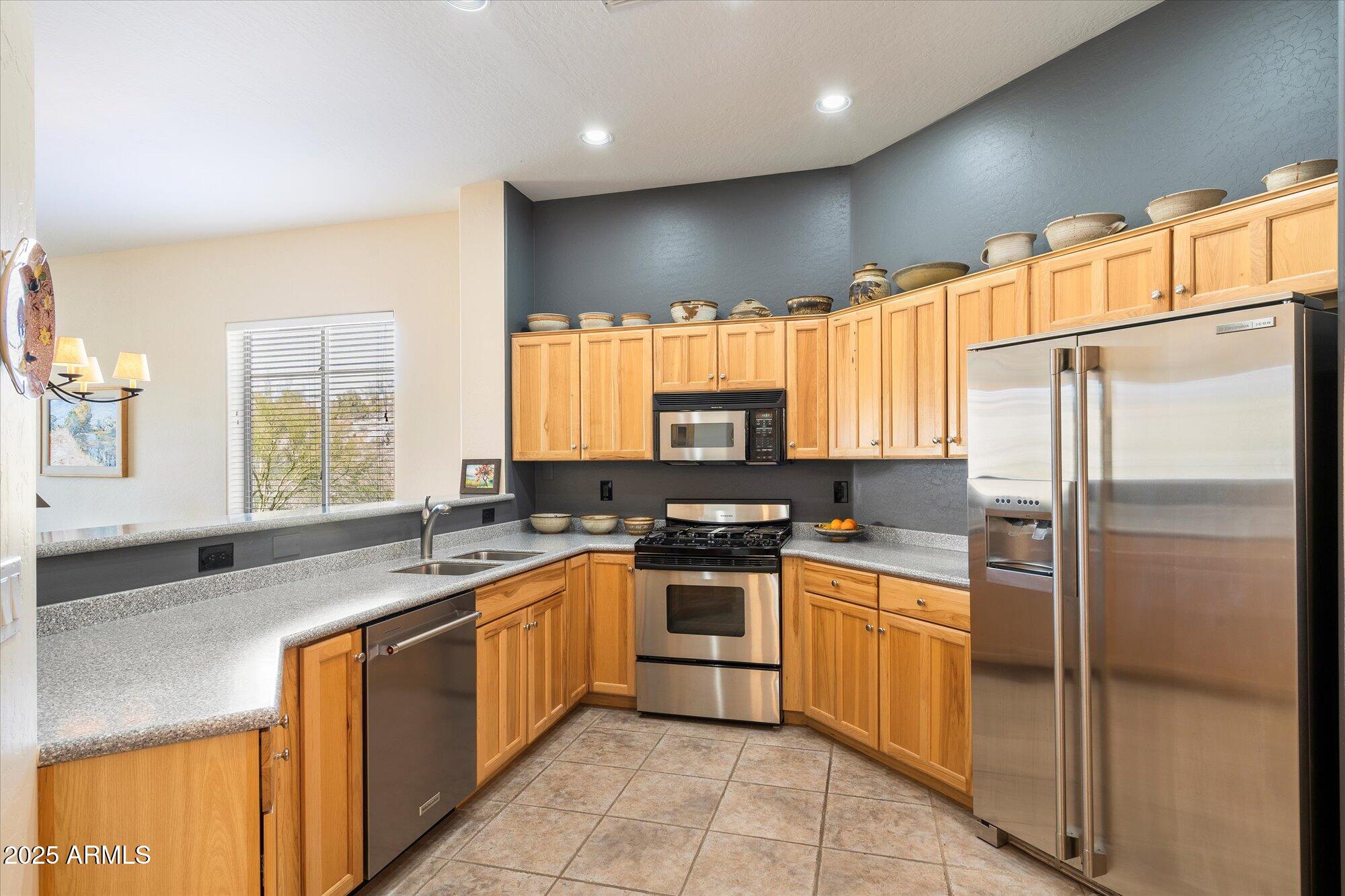 14927 E Desert Willow Drive Property Photo 3