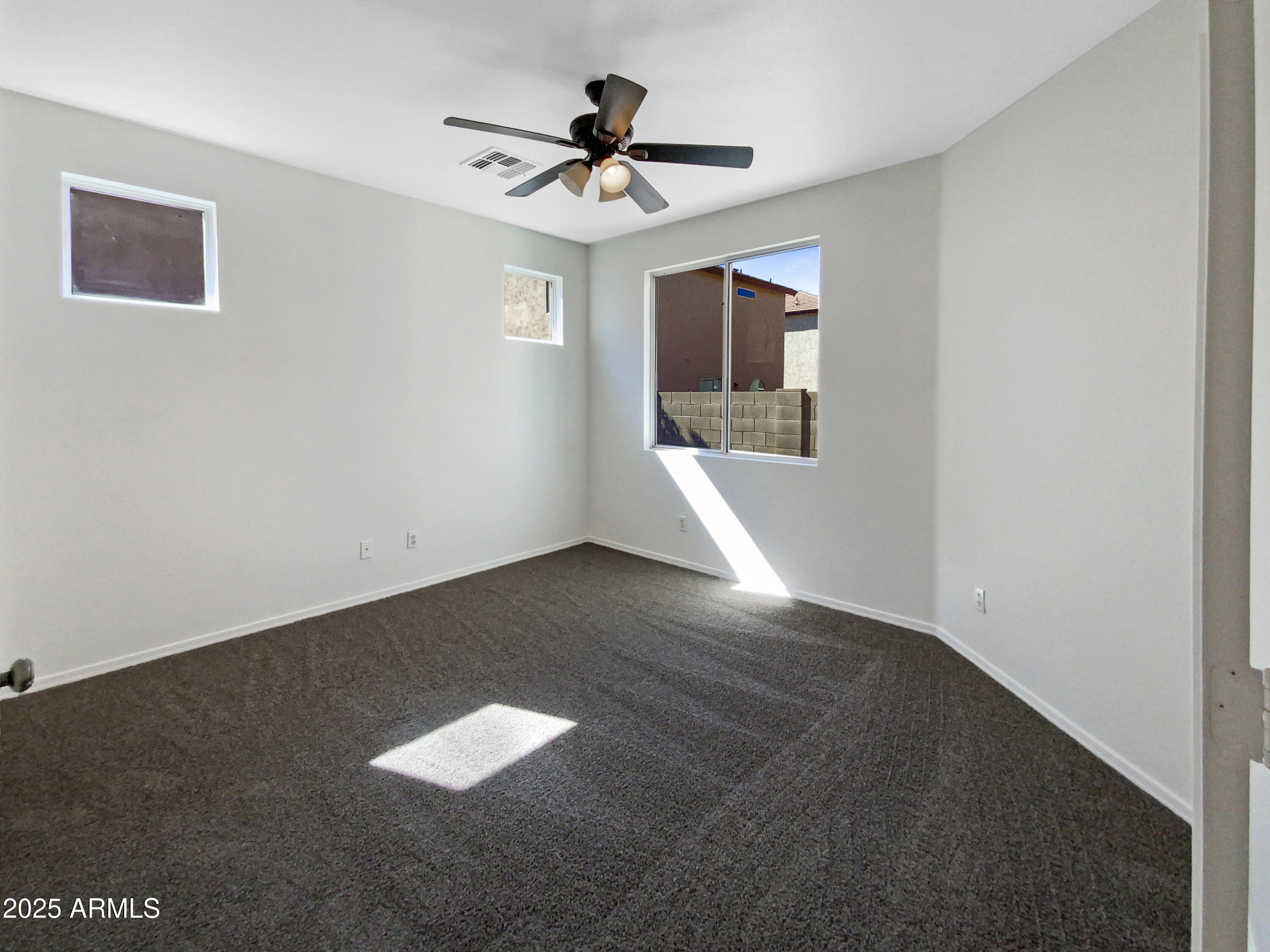 1131 E Catino Street Property Photo 5