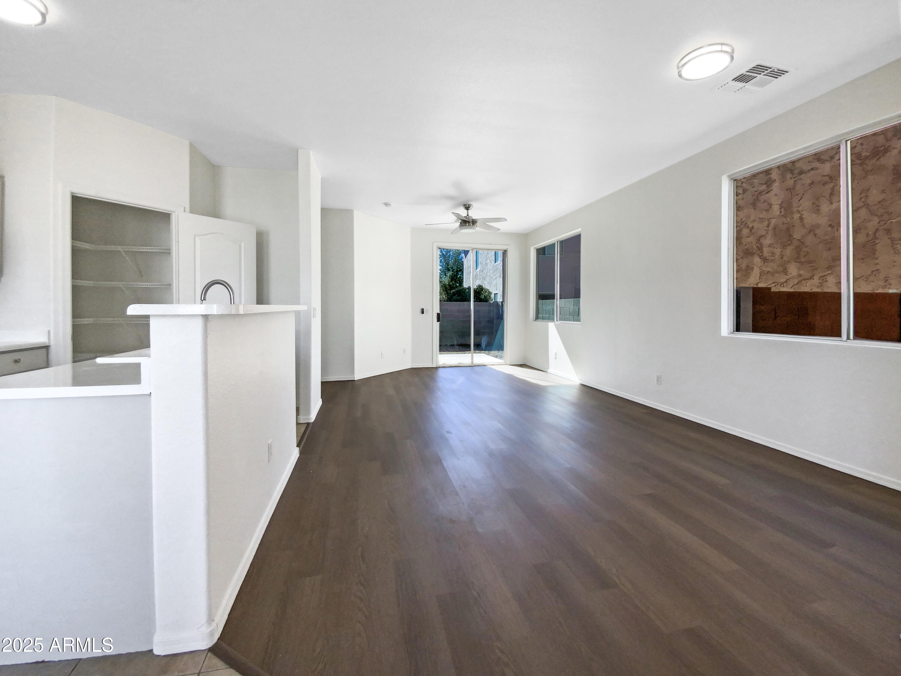 1131 E Catino Street Property Photo 10