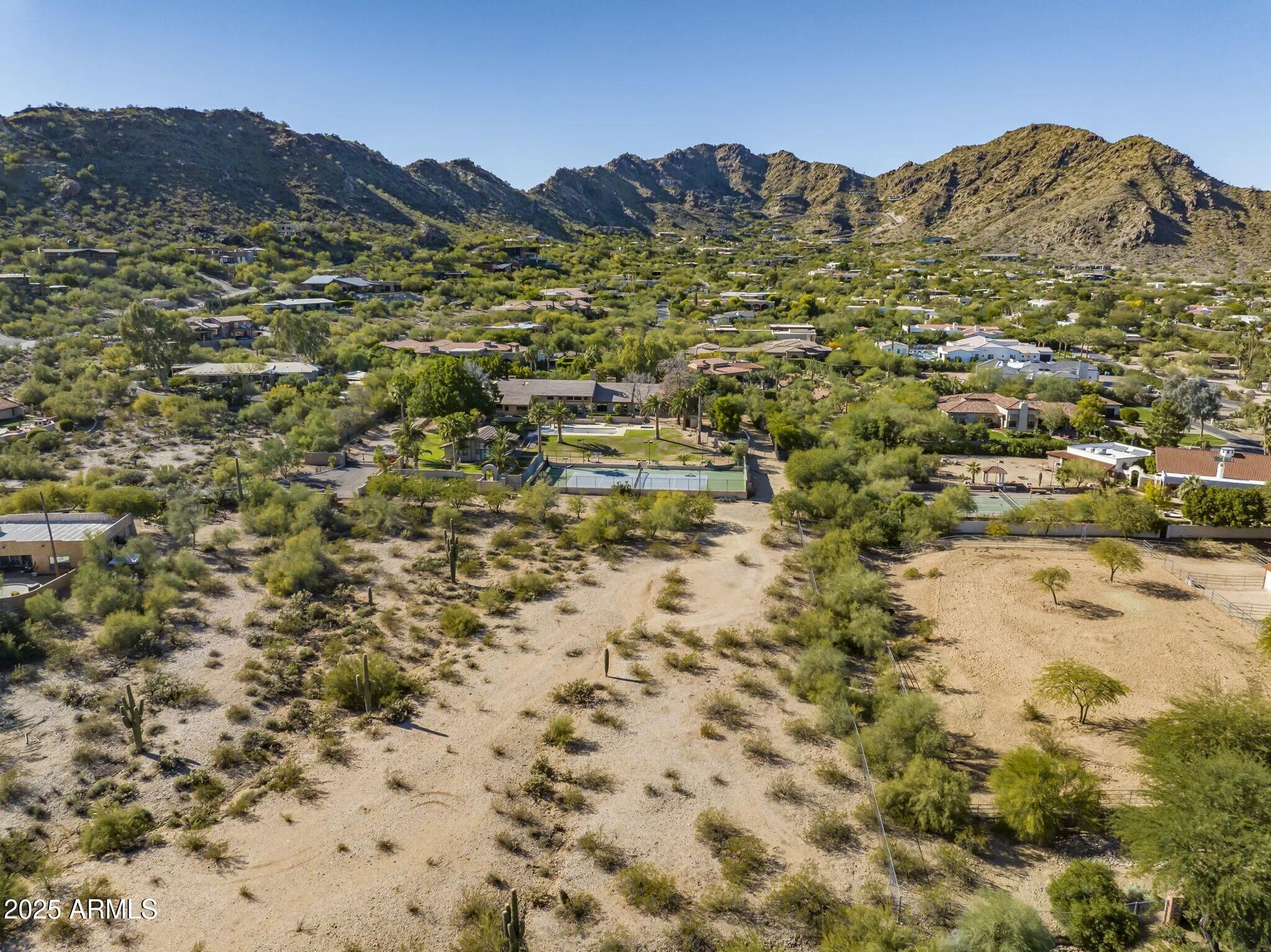 6515 E Bluebird Lane Property Photo 1
