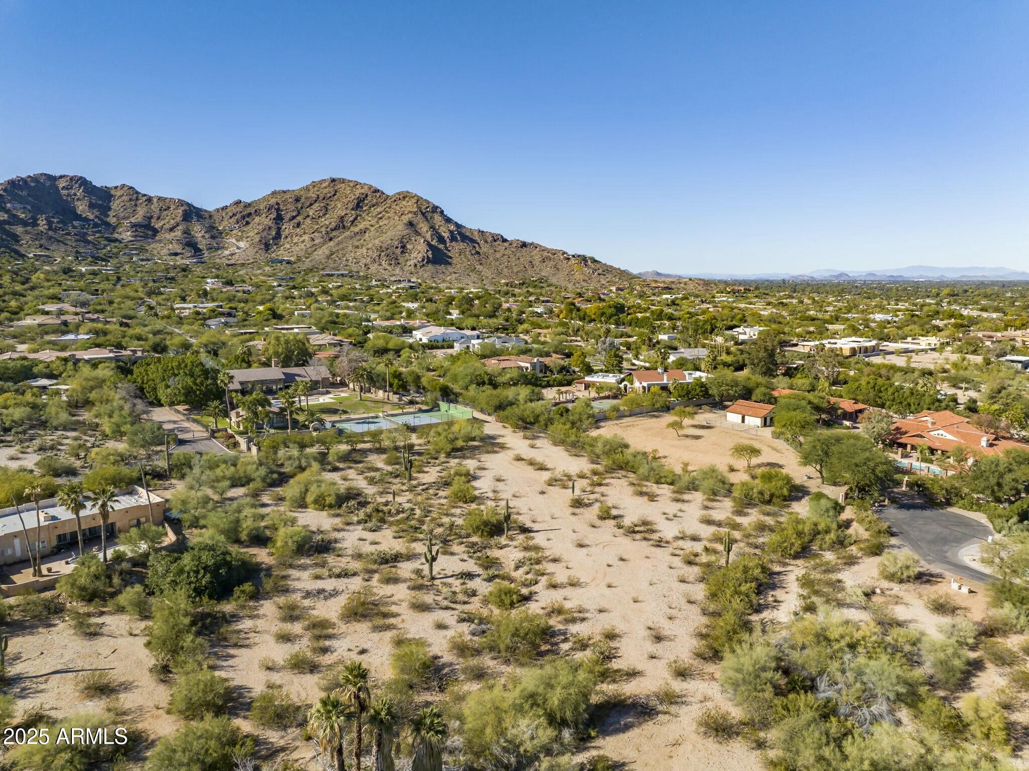 6515 E Bluebird Lane Property Photo 6