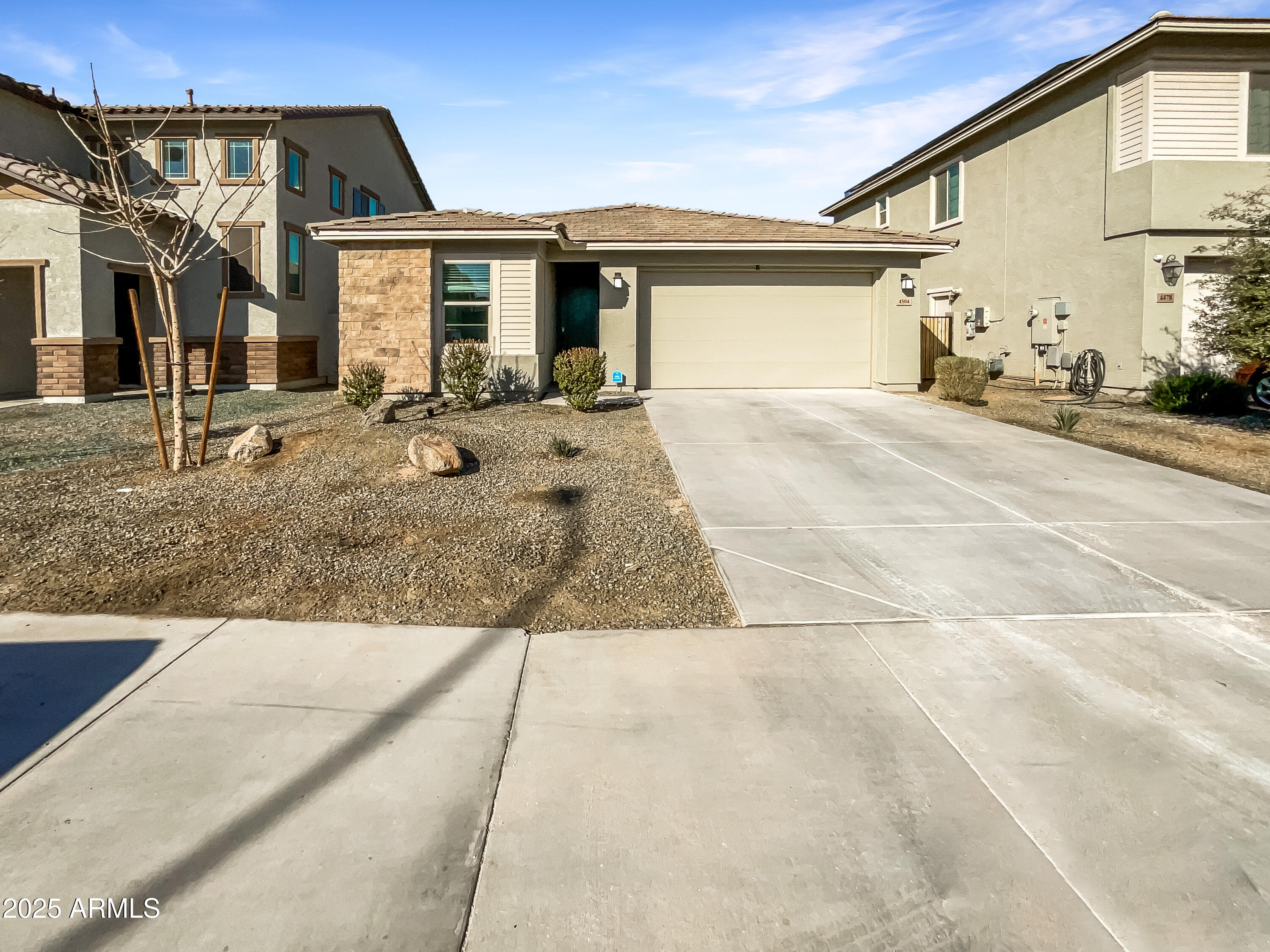 4504 S 116th Drive Property Photo 1