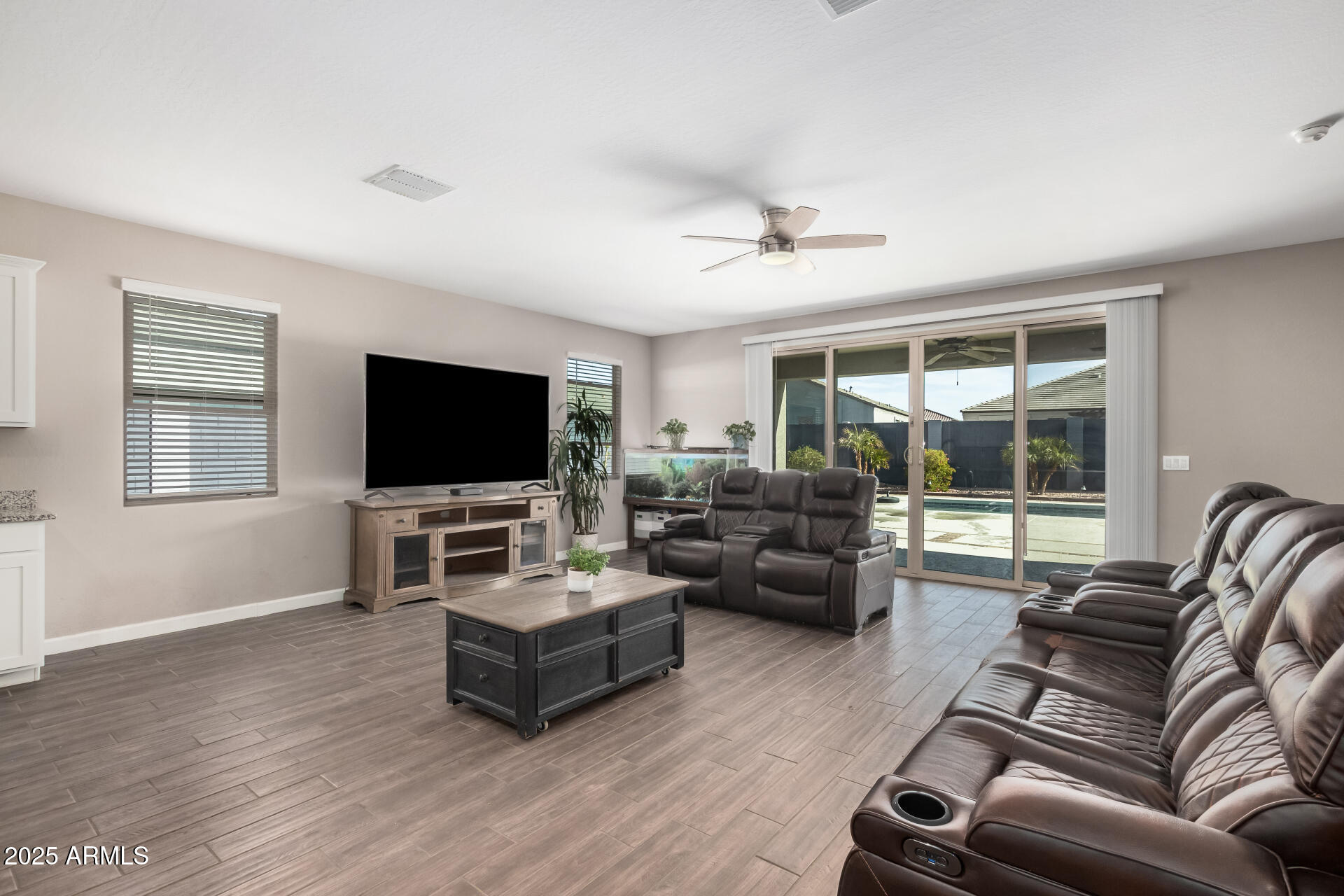 30838 W Avalon Court Property Photo 4