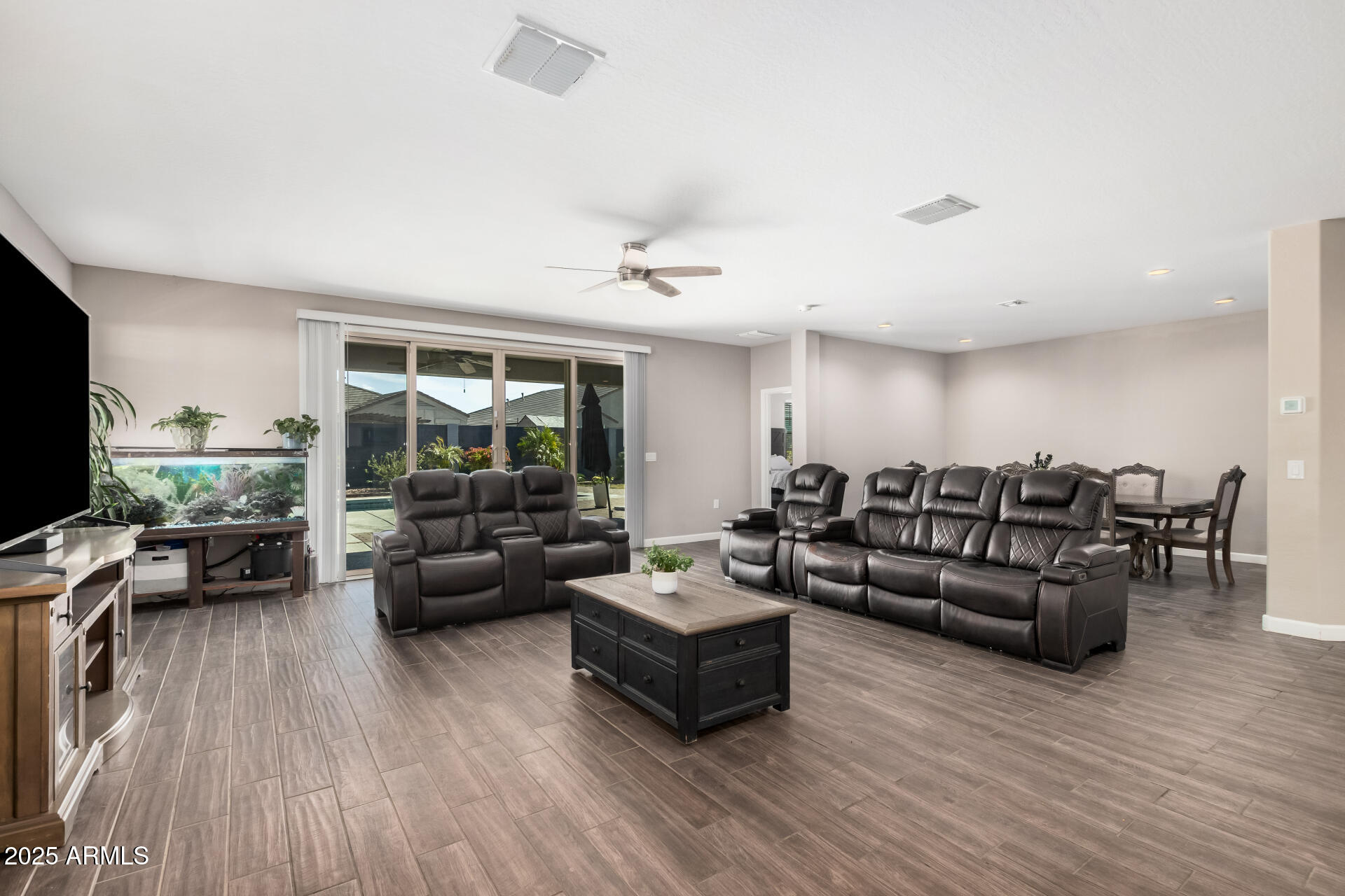 30838 W Avalon Court Property Photo 5