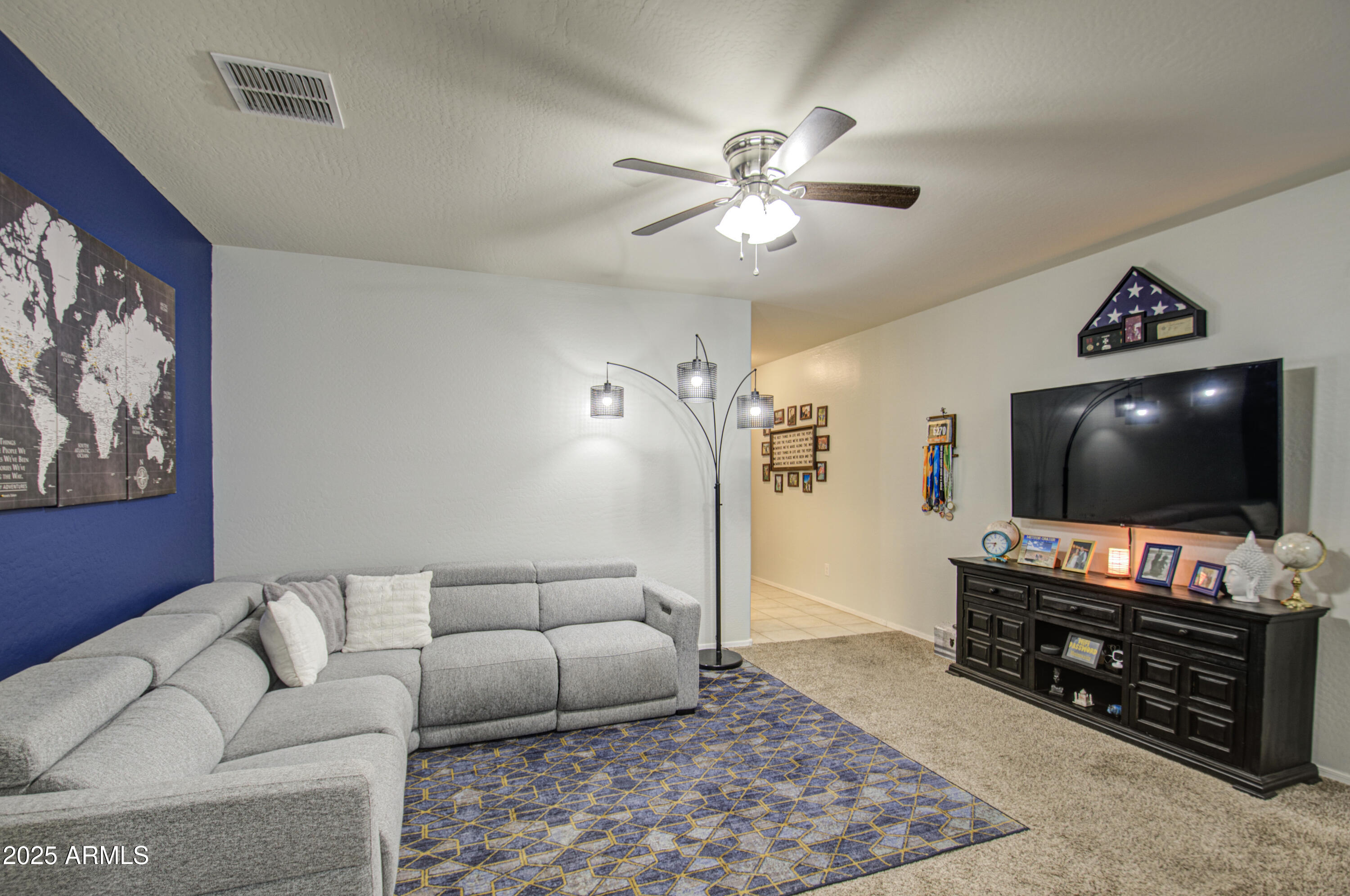 30945 W Picadilly Road Property Photo 9