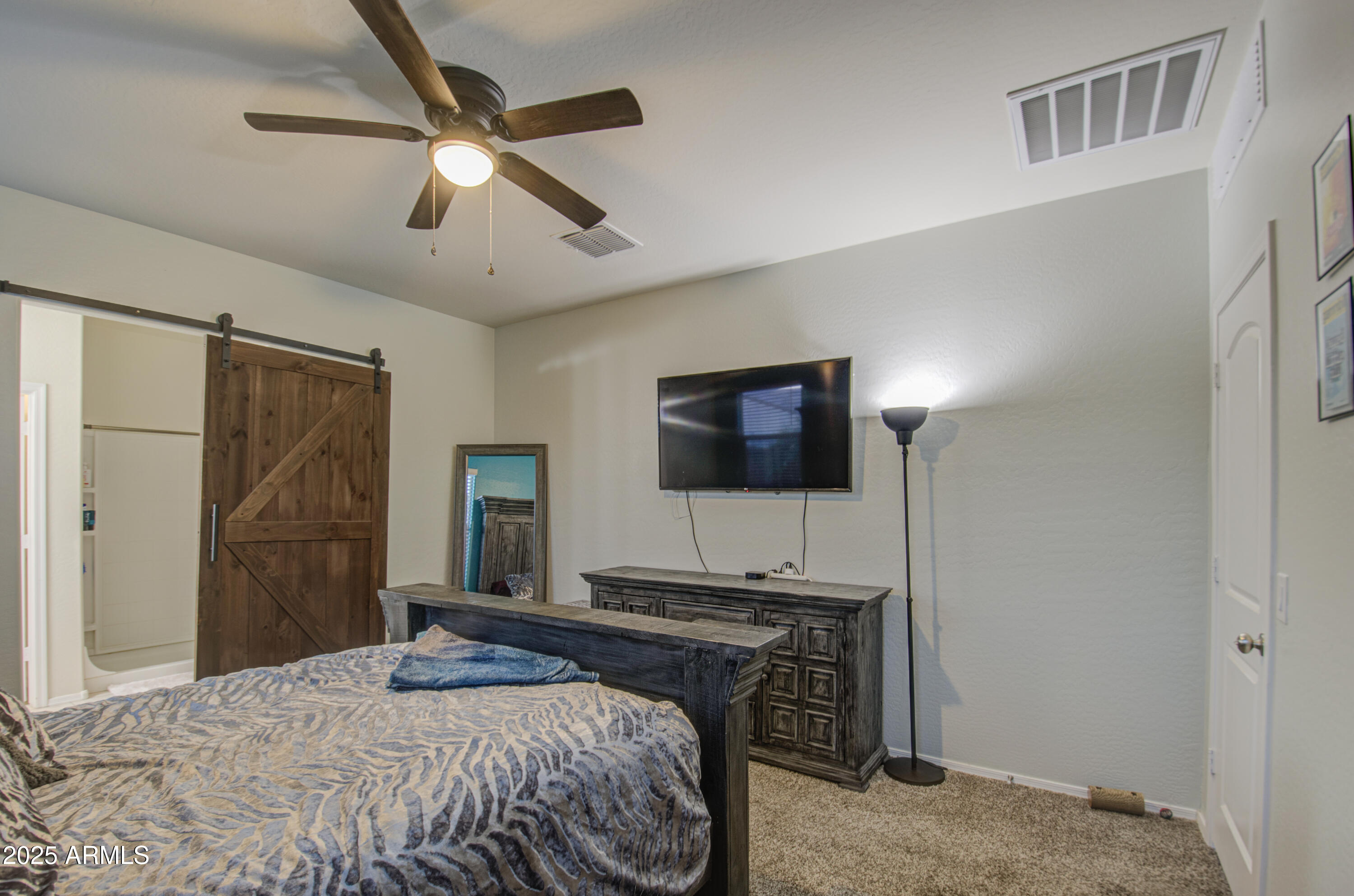 30945 W Picadilly Road Property Photo 20