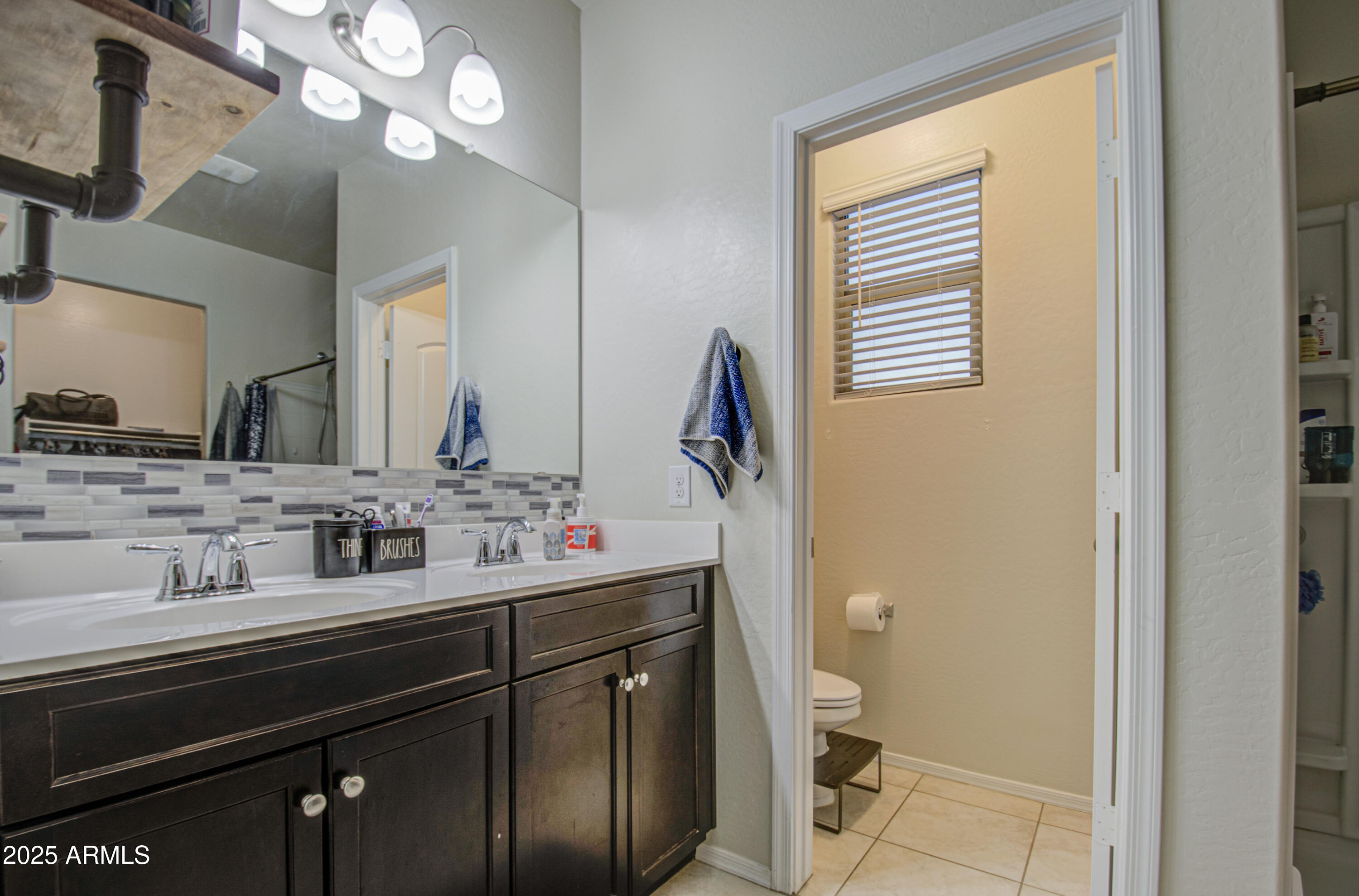 30945 W Picadilly Road Property Photo 22