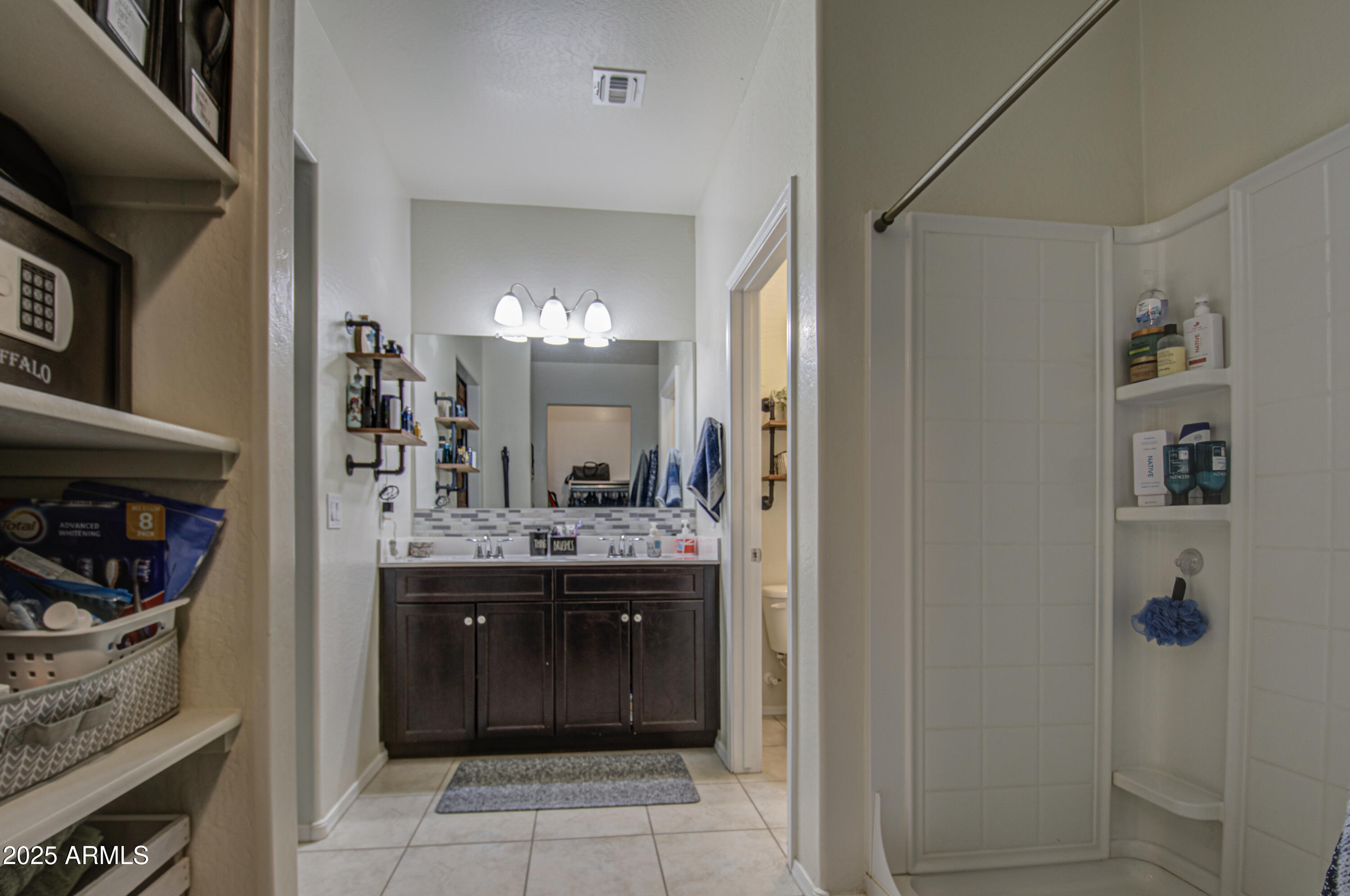 30945 W Picadilly Road Property Photo 23