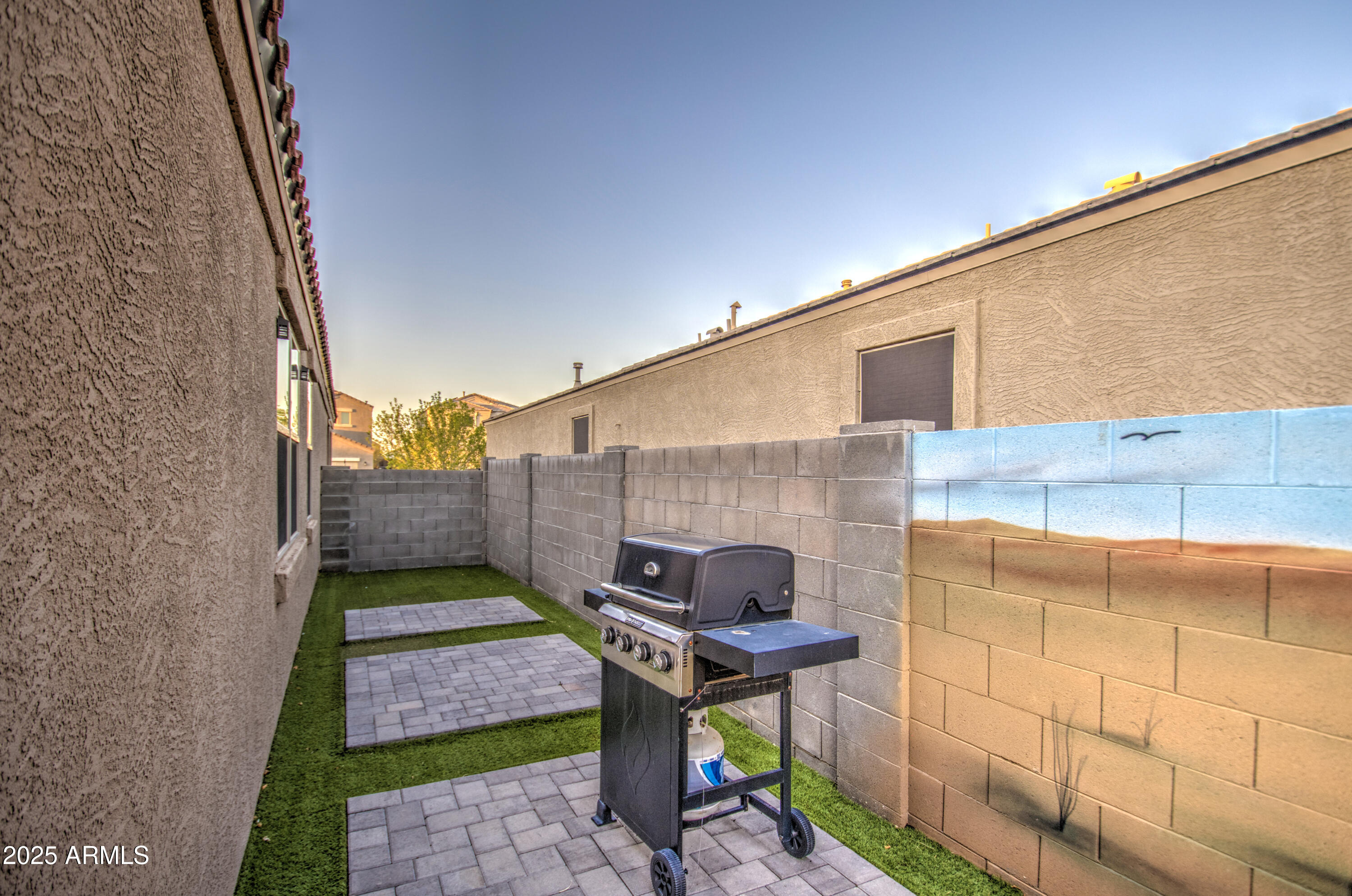30945 W Picadilly Road Property Photo 38