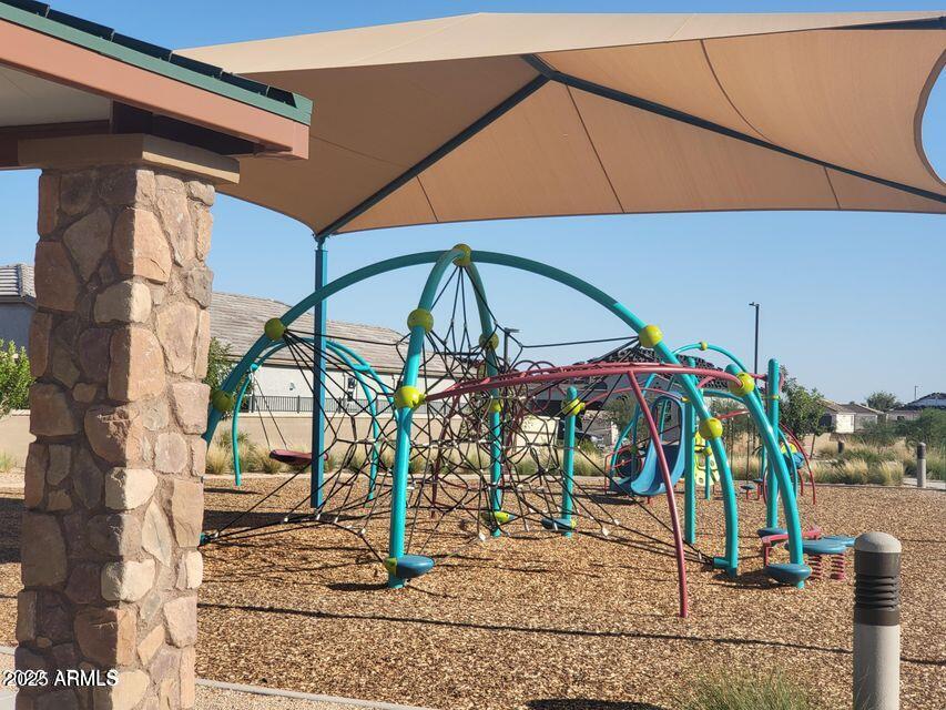18334 W Desert Hollow Drive Property Photo 26
