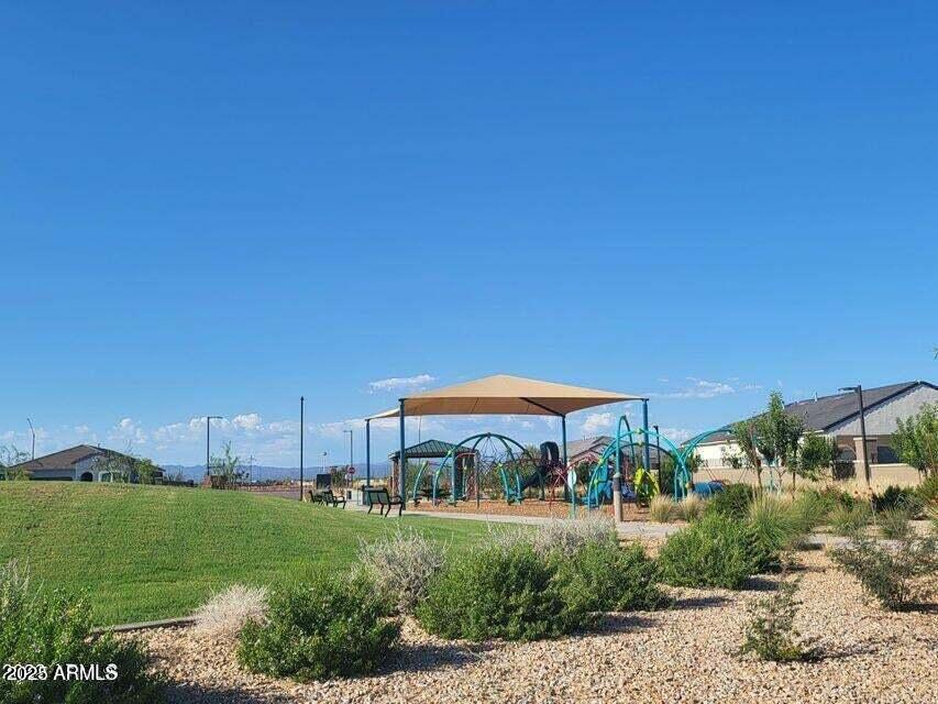 18334 W Desert Hollow Drive Property Photo 29
