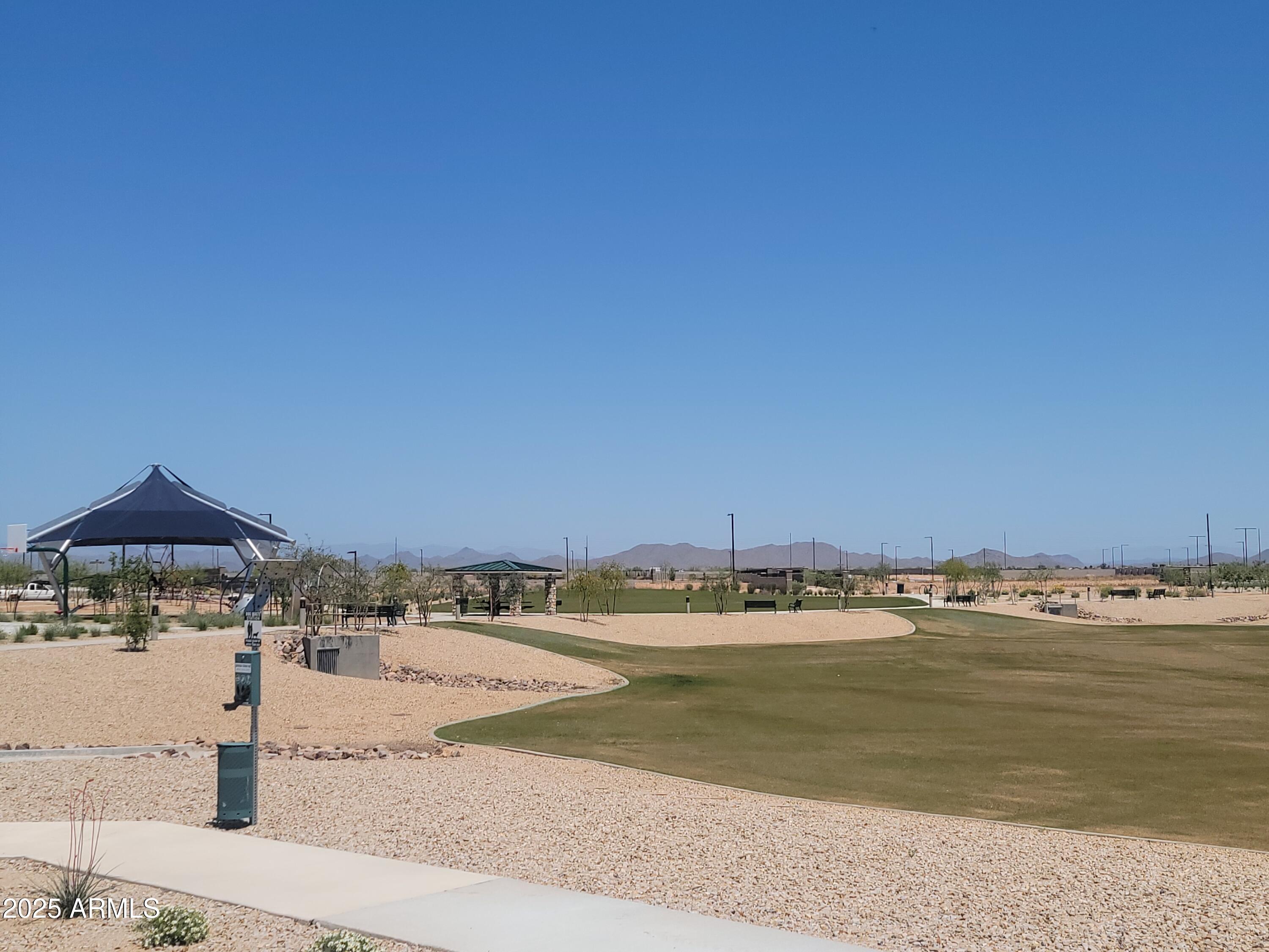 18334 W Desert Hollow Drive Property Photo 30