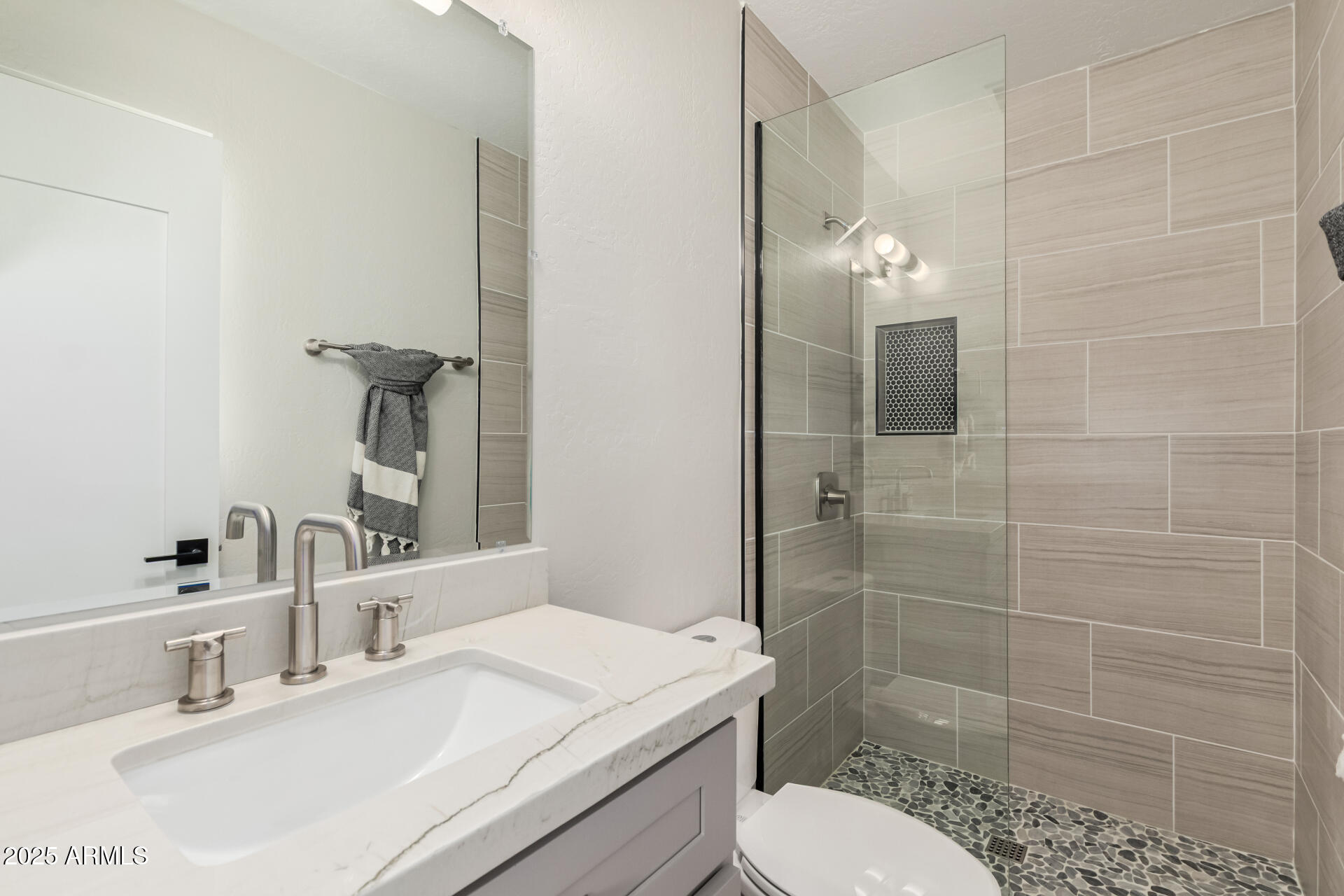 6926 E Moreland Street Property Photo 14