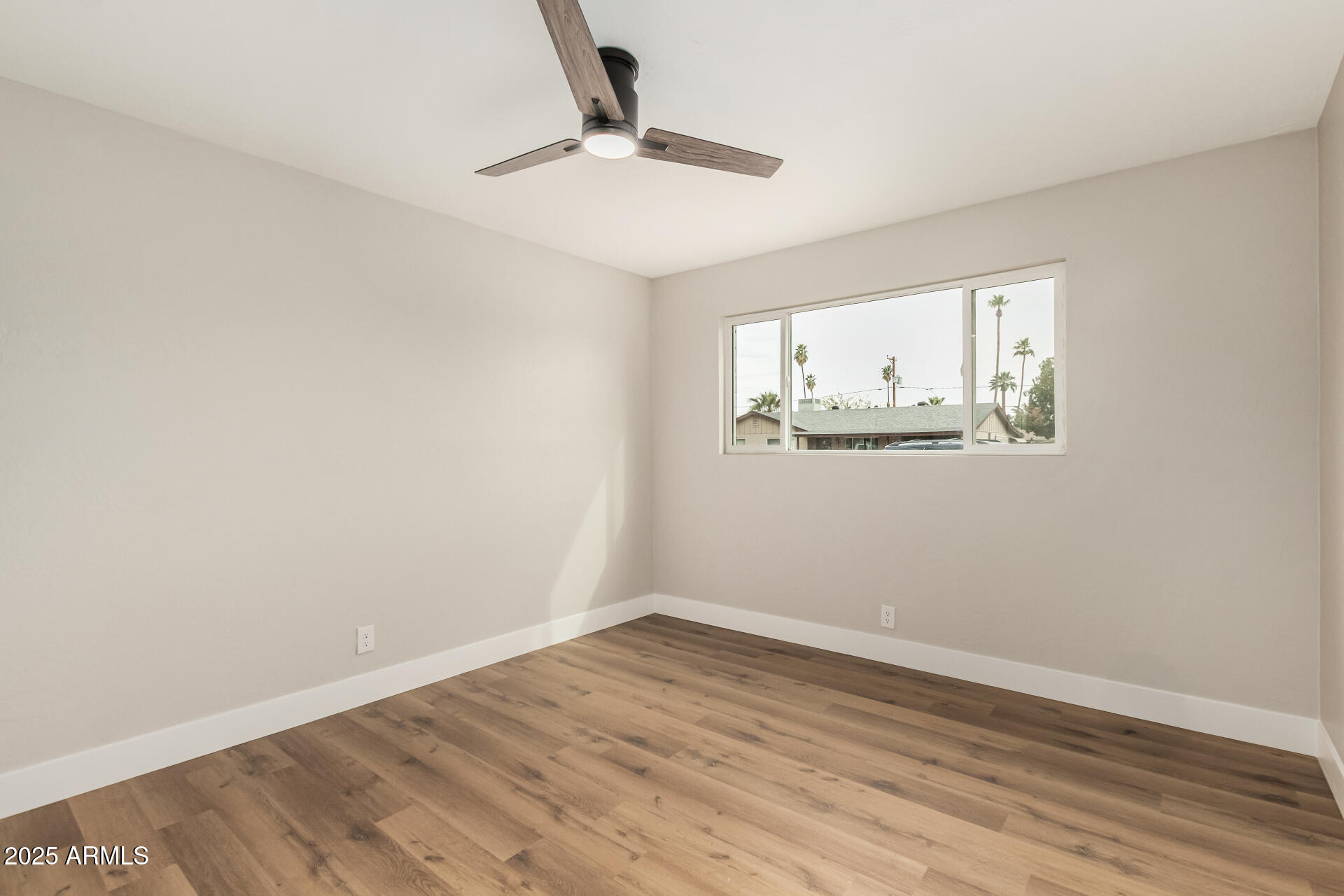 6926 E Moreland Street Property Photo 17