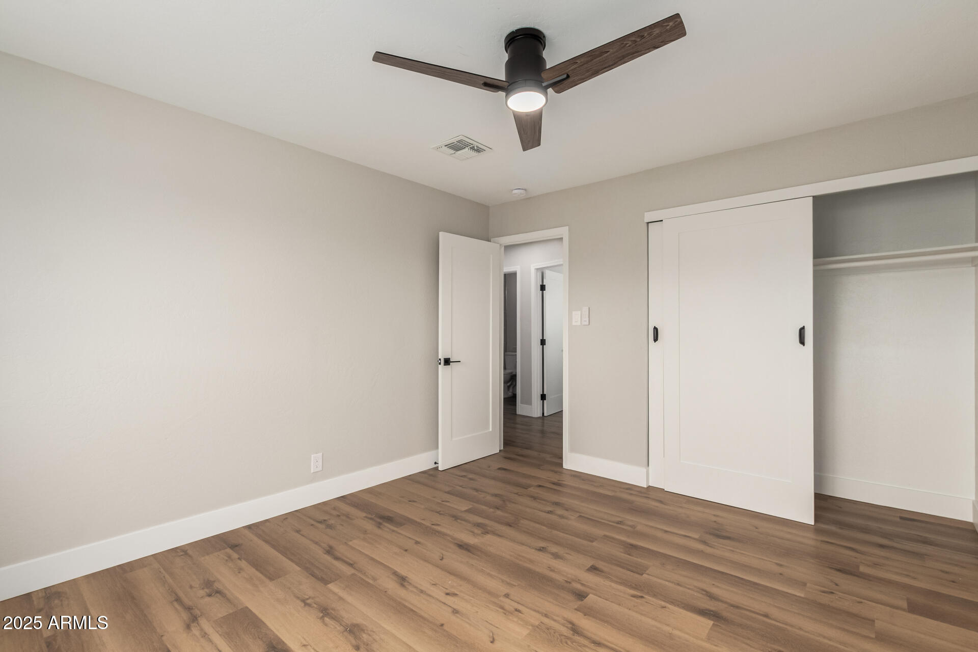 6926 E Moreland Street Property Photo 18