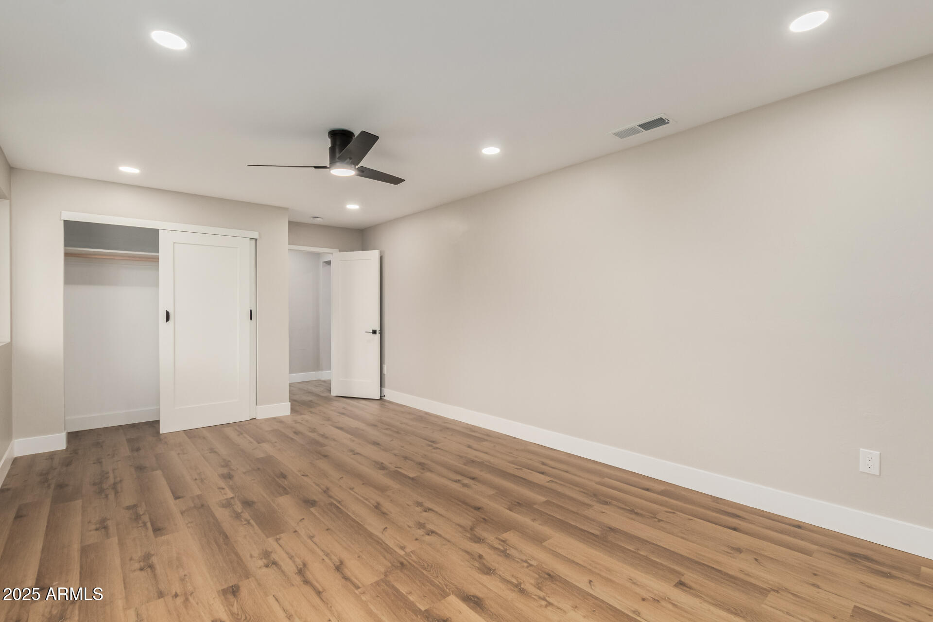 6926 E Moreland Street Property Photo 20