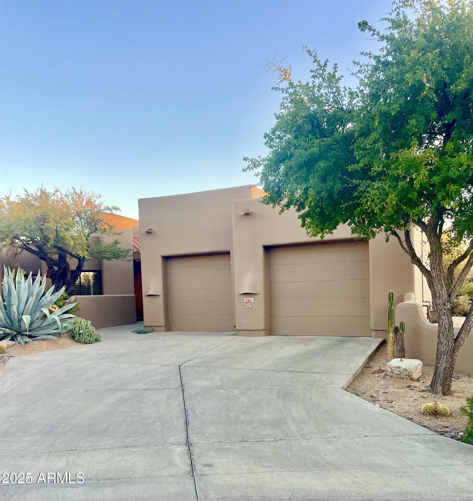 9110 E Clubhouse Court Property Photo 1