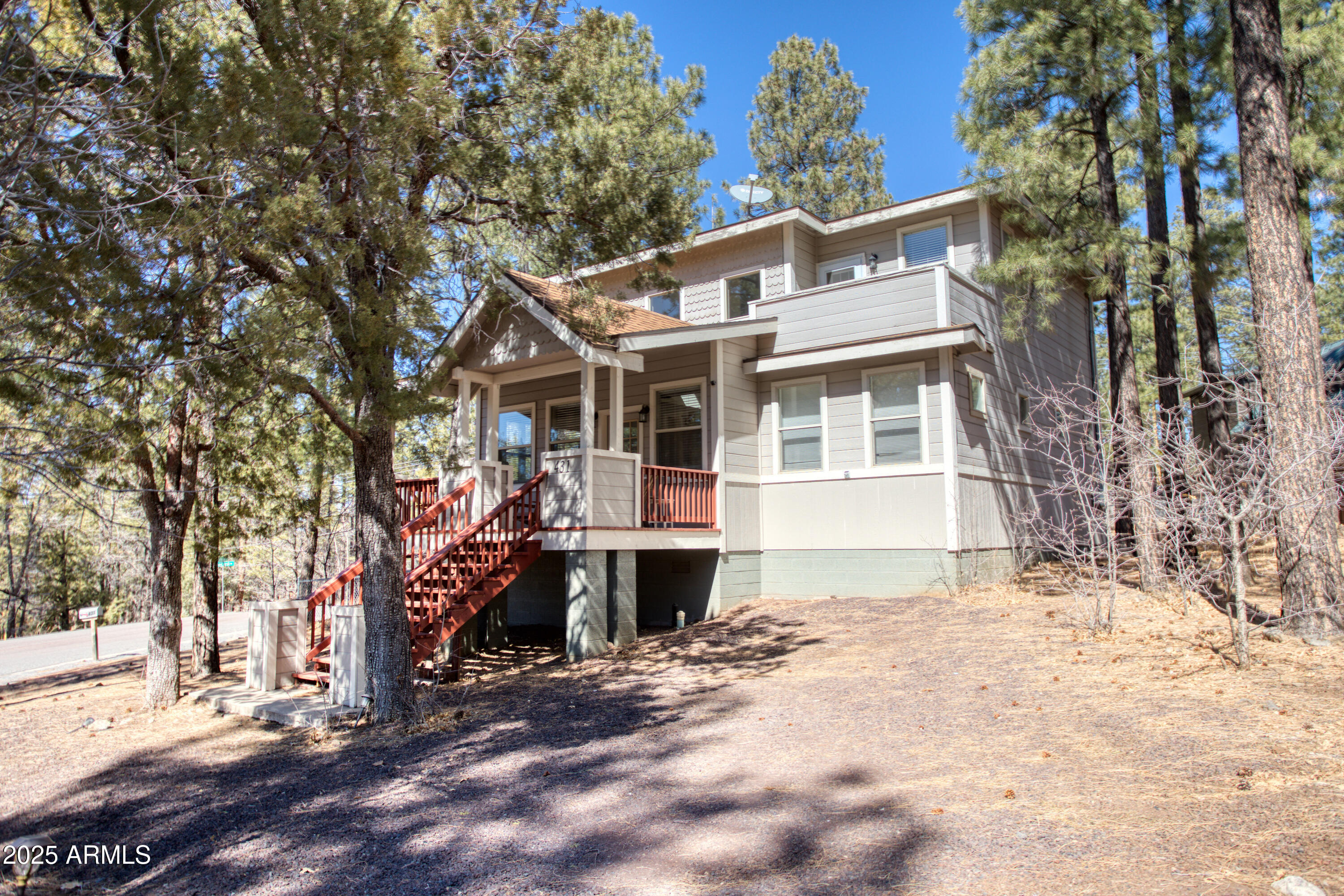 431 S Cotton Tail Lane Property Photo 1