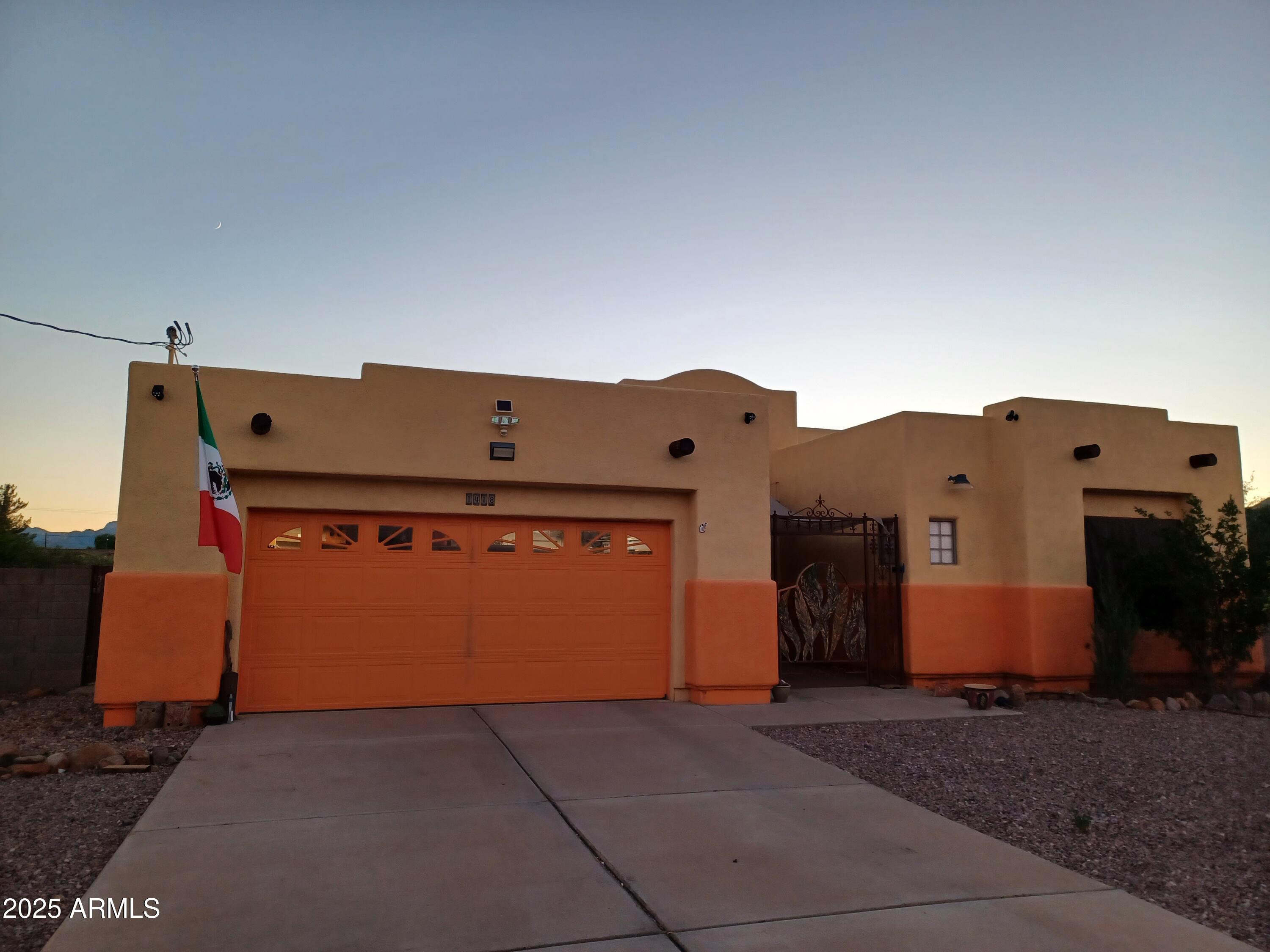 1418 Calle Monclova Property Photo