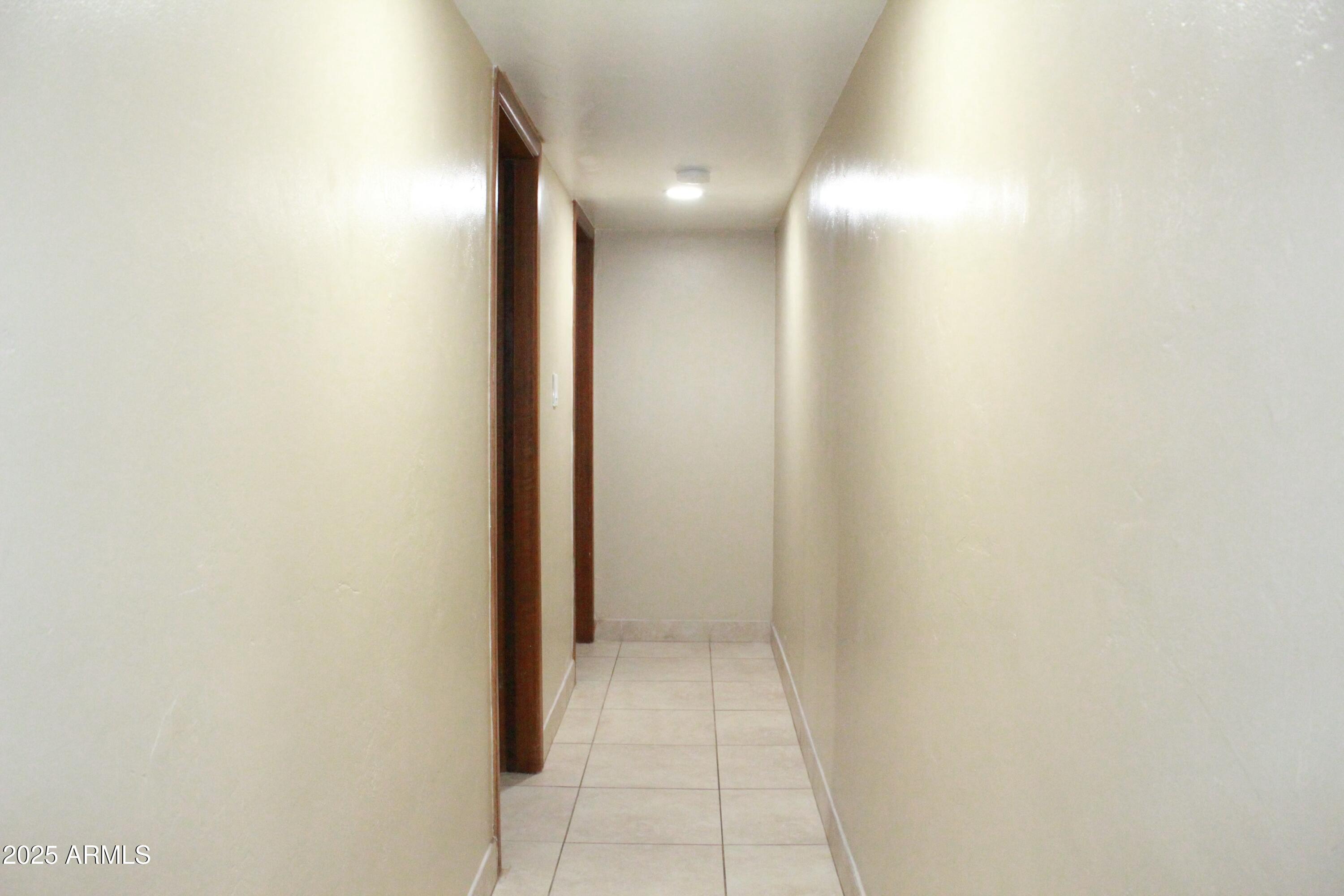 1843 E Minnezona Avenue Property Photo 22