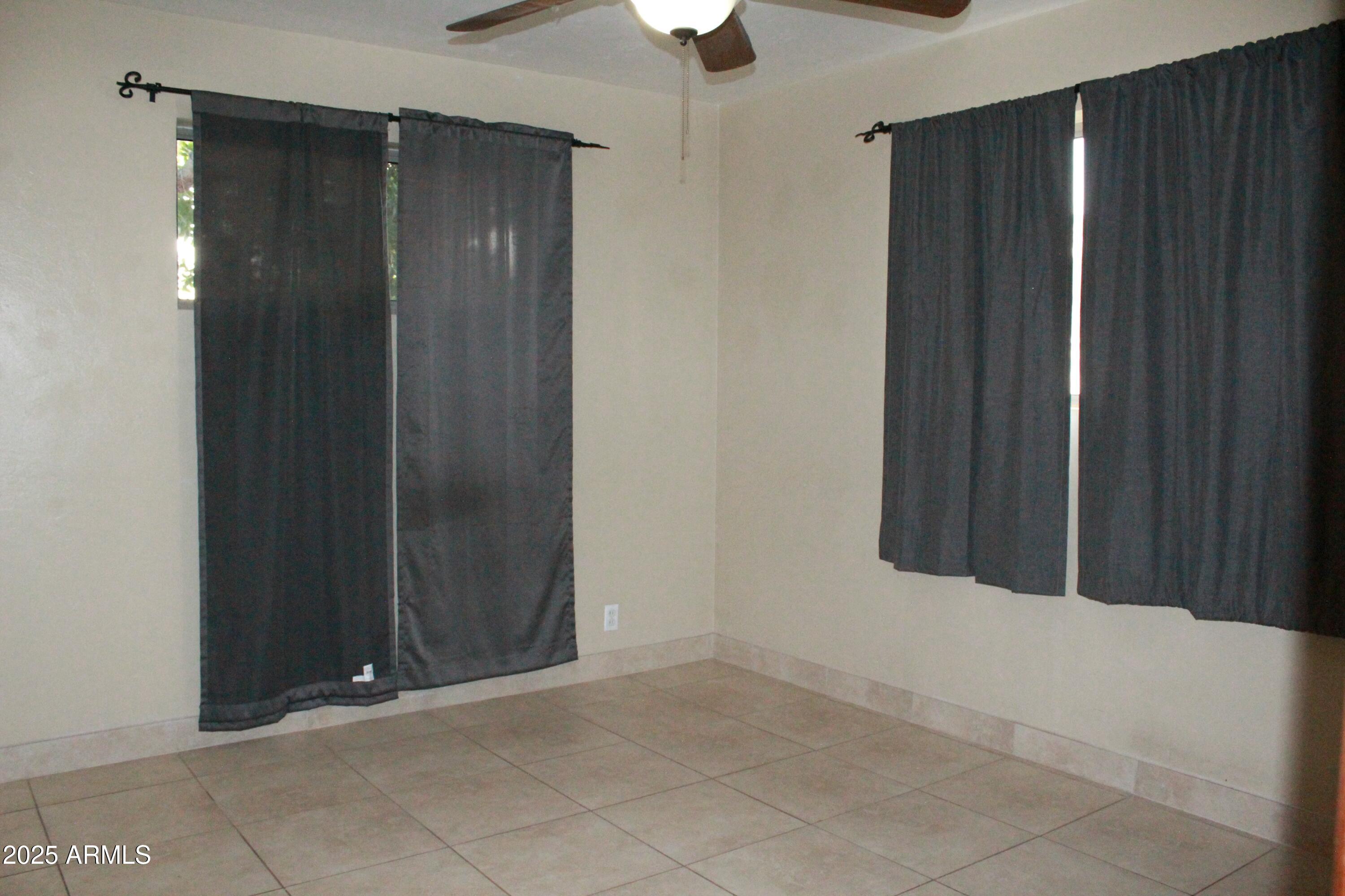 1843 E Minnezona Avenue Property Photo 24